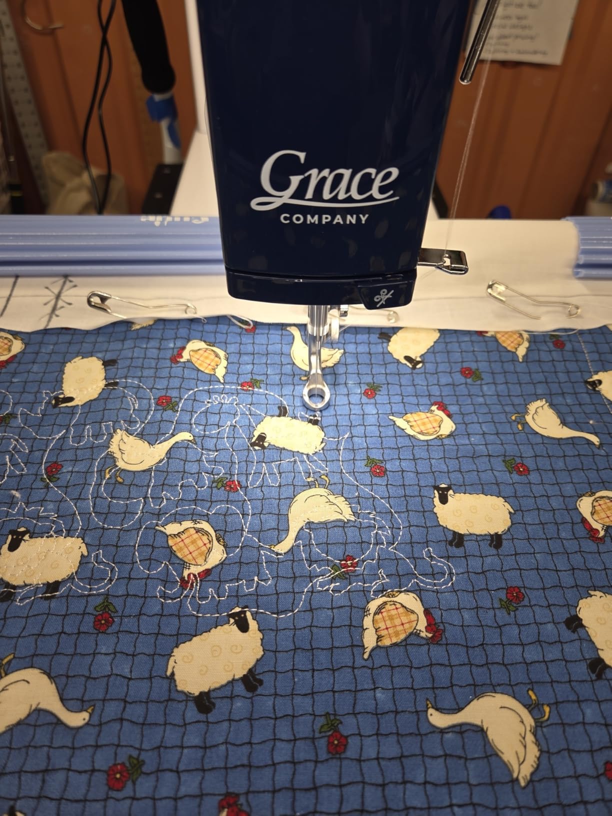 Little Rebel Sewing and Quilting Machine with Built-in Stitch Regulation - Customer Photo 2