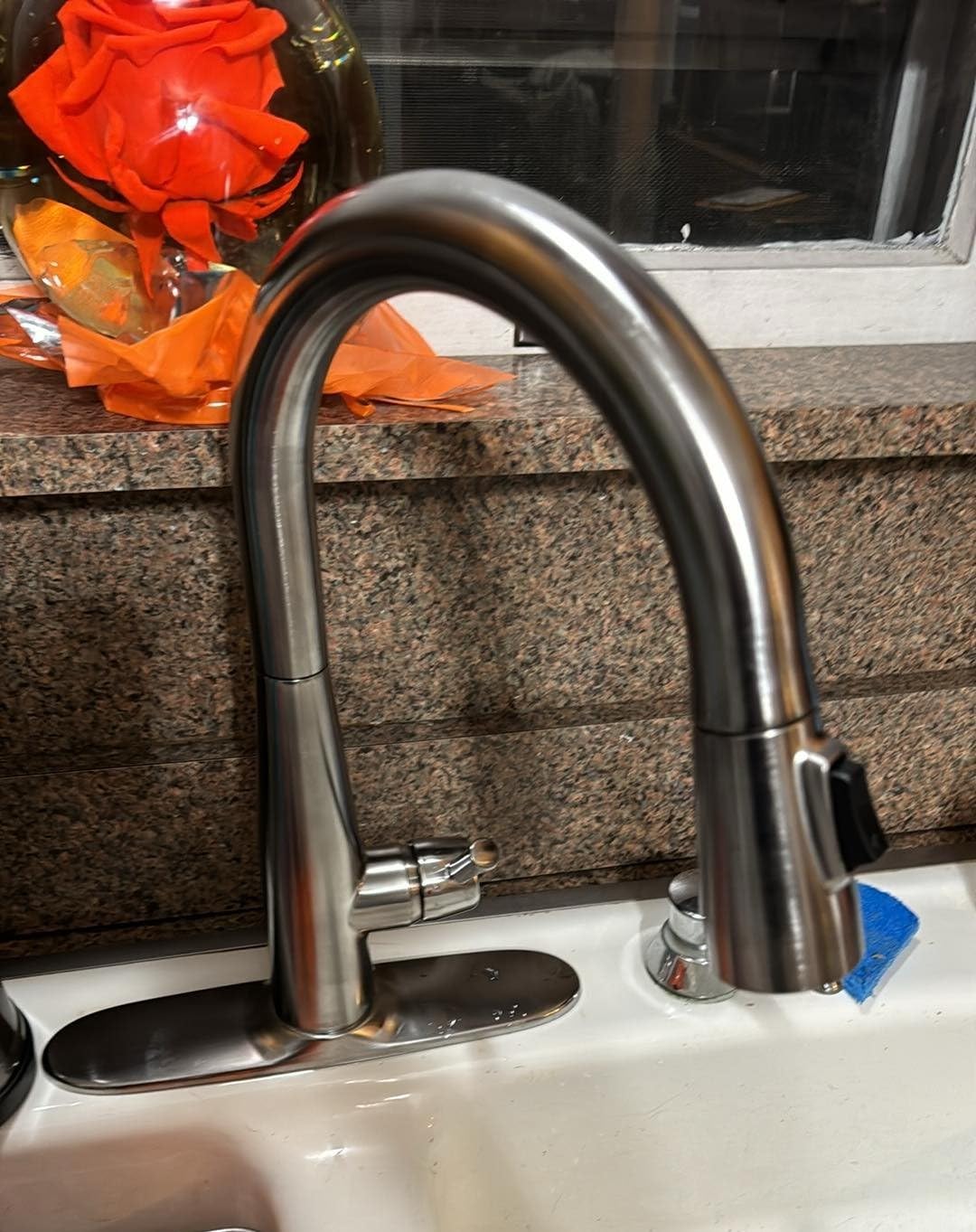 Delta Essa Brushed Gold Touch Kitchen Faucet with Pull Down Sprayer, Modern Single Hole Touch On Kitchen Sink Faucet, Single Handle, Champagne Bronze 9113T-CZ-DST - Customer Photo 2
