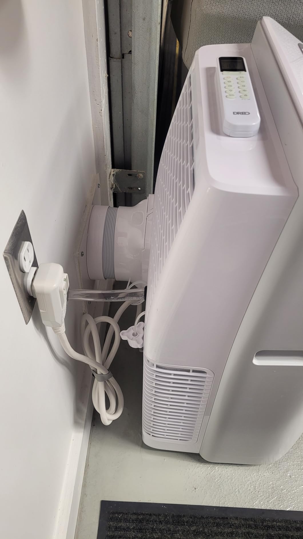 Dreo Portable Air Conditioners, 14000 BTU AC Unit for Bedroom with Drainage-Free Cooling, 3-in-1 with Fan & Dehumidifier, Touch/APP/Voice/Remote, 24h Timer, Smart Floor AC for Room Indoors, AC516S - Customer Photo 2