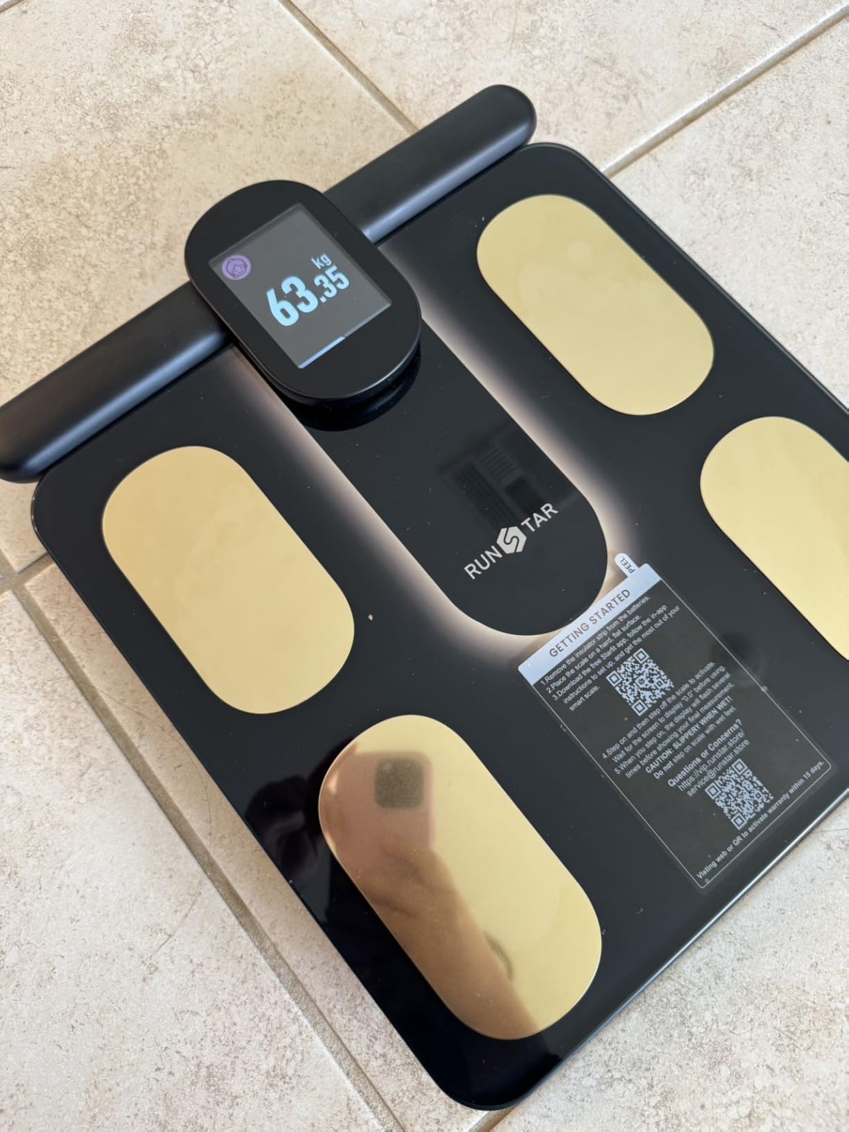 RunStar Smart Scale FSA&HSA Eligible, 8 Electrodes Digital Bathroom Scale for Body Weight and Fat, BMI, Muscle Mass 28 Body Composition Measurement, with Full-Color TFT LCD on Retractable Handle - Customer Photo 2
