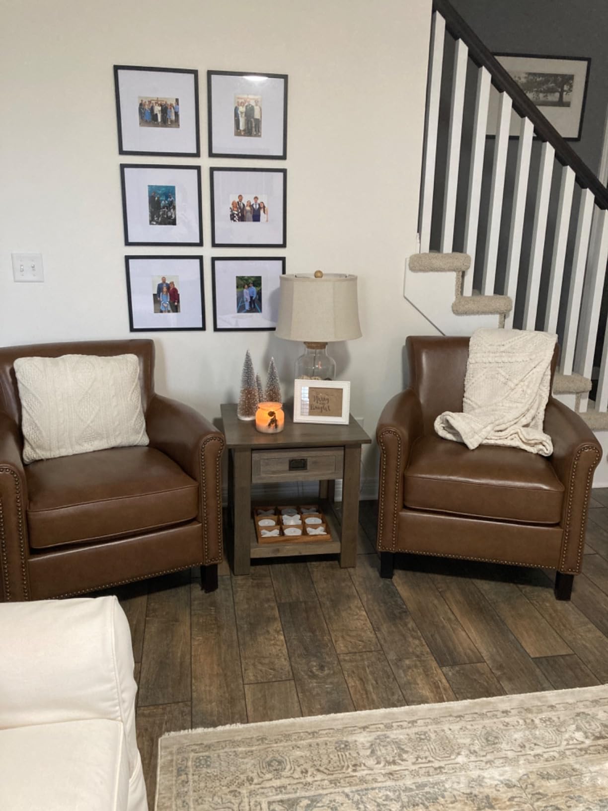 Lexicon 100% Top Grain Genuine Leather Chair, Leather Accent Chairs for Living Room, Solid Wood Frame, Rolled Armrest & Nailhead Trim, Comfy Reading for Bedroom, Office, Waiting Room, Brown - Customer Photo 1