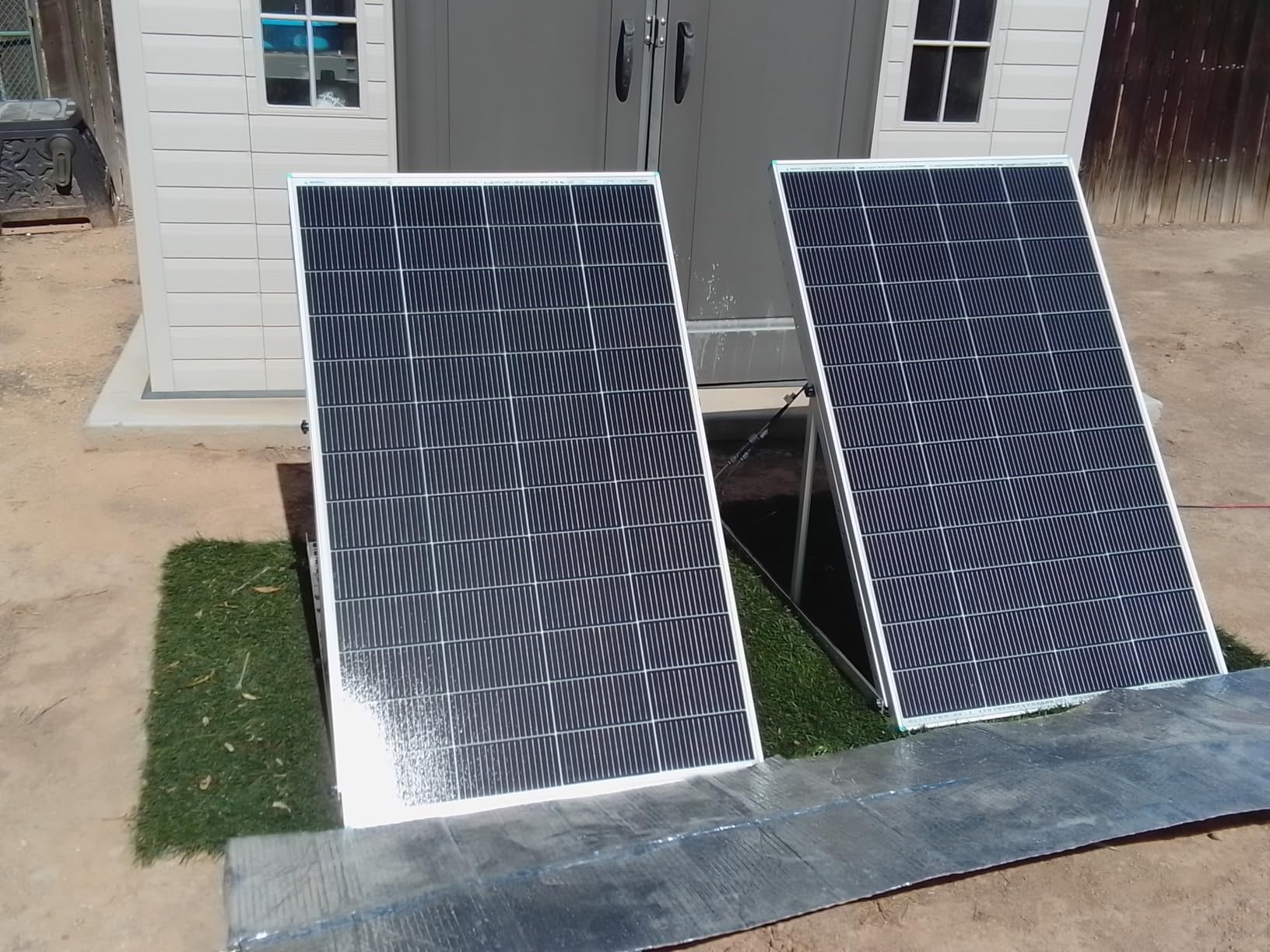 Renogy 100W Solar Panel N-Type, 12V 100 Watt Solar Panel 16BB 25% High-Efficiency, N-Type Solar Panels for RV Marine Boat Trailer Camper Rooftop Farm and Other Off-Grid System - Customer Photo 2