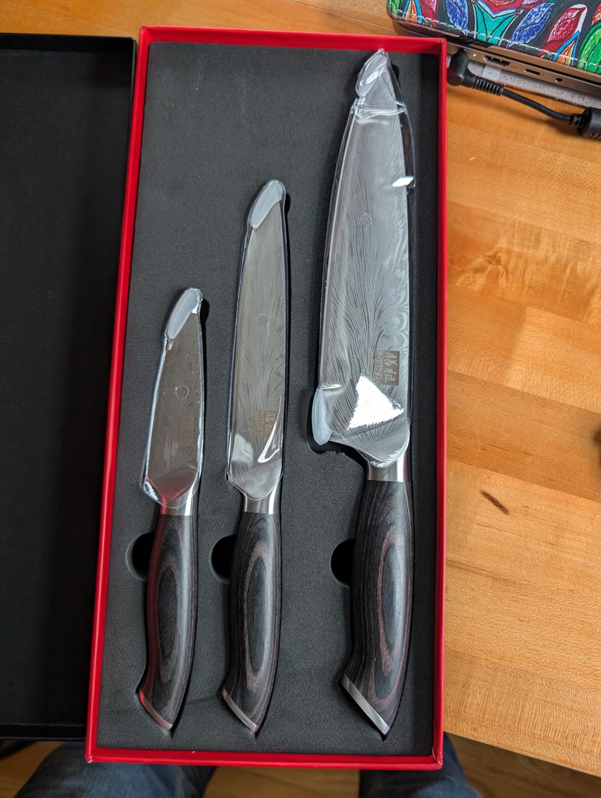 SHAN ZU Chef Knife in Powder Steel, Japanese Kitchen Knife 8 Inch, Ultra Sharp Chef's Knives, High Carbon Japanese Knives with Ergonomic Pakkawood Handle Professional Utility Knives for Meat Vegetable - Customer Photo 2