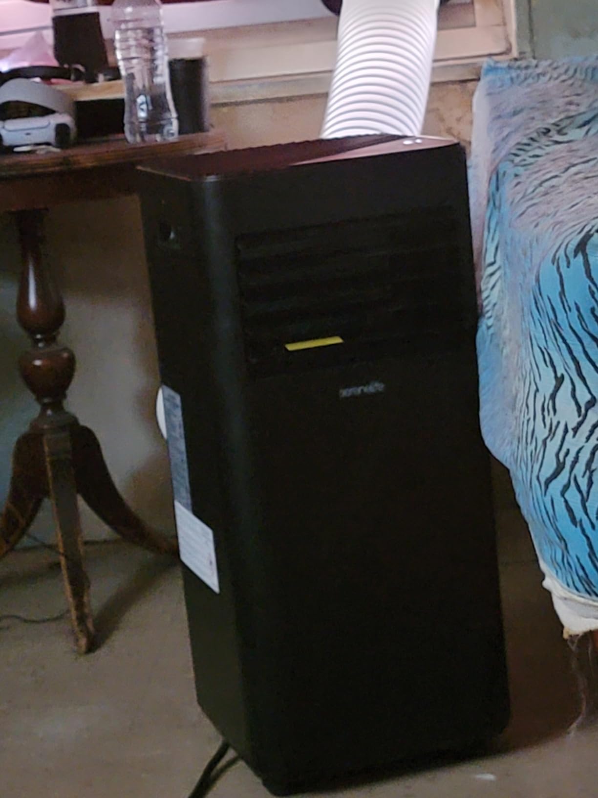 SereneLife Portable Conditioner, 8000 BTU 3-in-1 Compact Standing Air Conditioner for Rooms Up to 300 Sq. Ft., Energy Efficient Floor AC Unit with Remote Control, Universal Casters, Window Mount Kit - Customer Photo 1