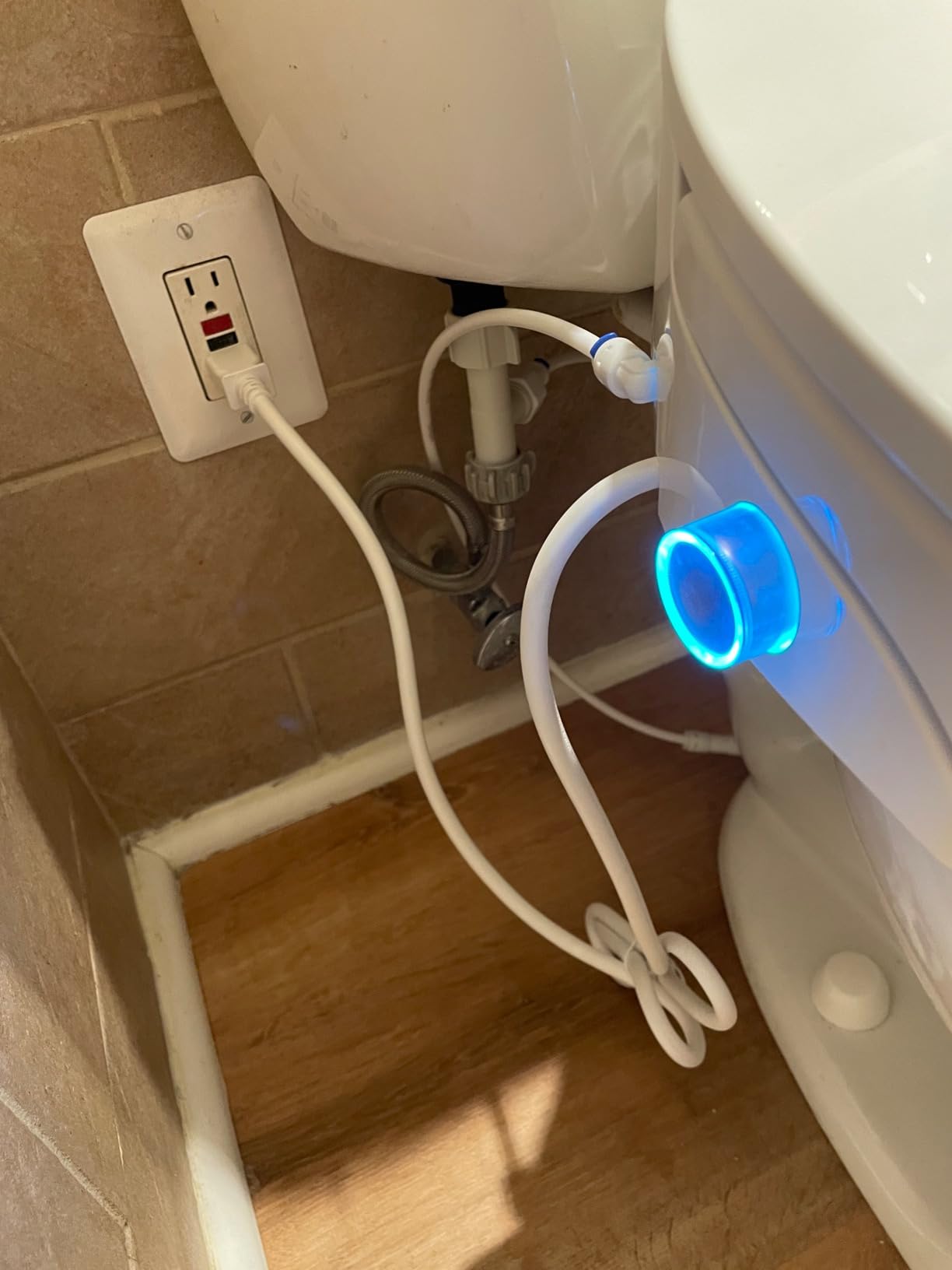 Upgrade Smart Bidet Toilet Seat Elongated, Electronic Heated Bidet with Adjustable Warm Air Dryer, Unlimited Warm Water, Night Light, Slow Closed Toilet Seat & Lid, Remote Control - Customer Photo 2