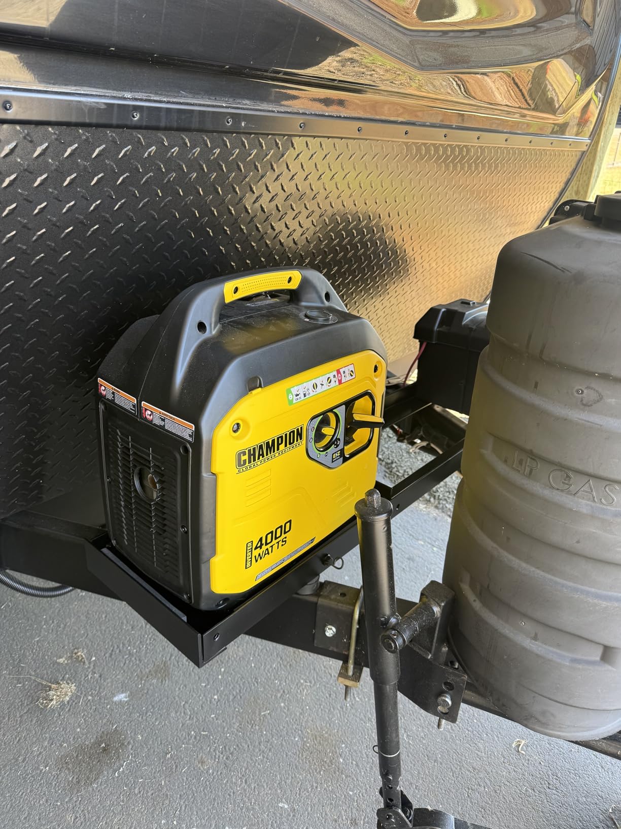 Champion Power Equipment 4000-Watt RV Ready Portable Inverter Generator with Quiet Technology and CO Shield - Customer Photo 1