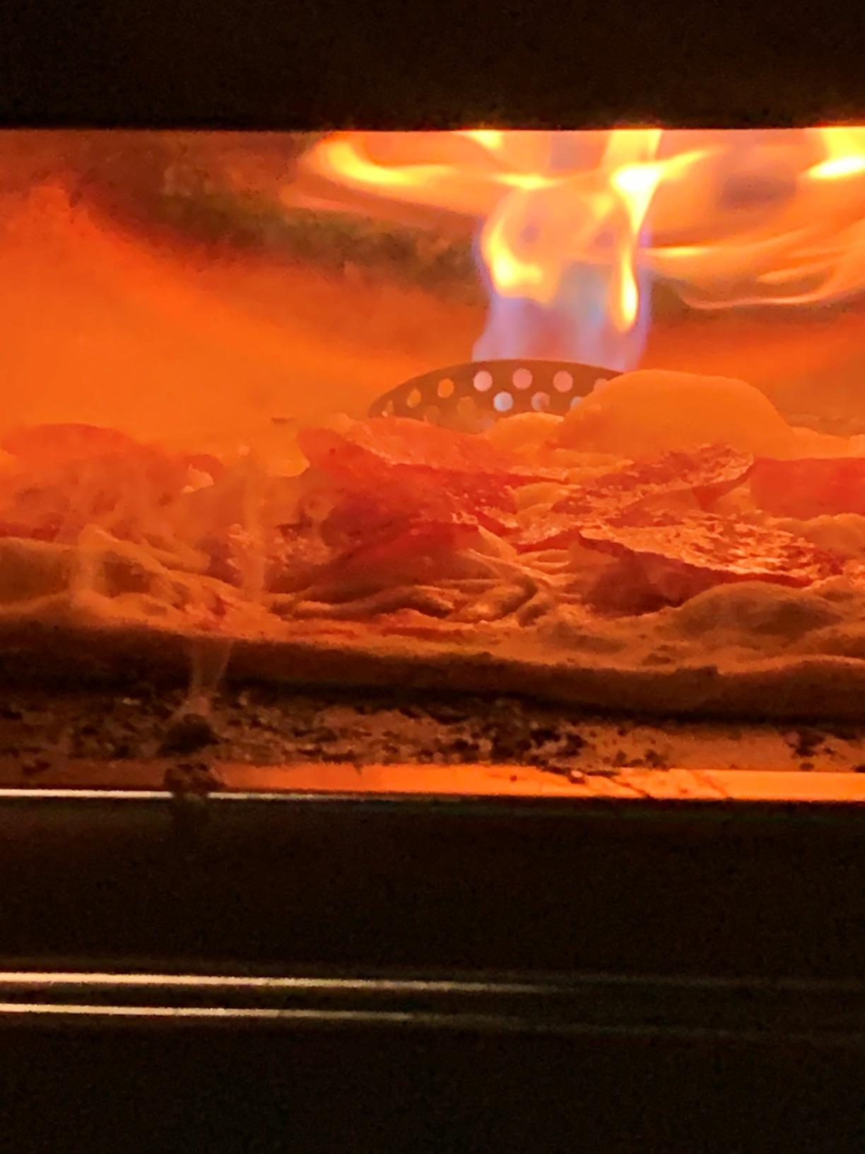 Gozney Roccbox Outdoor Pizza Oven, Black, Portable, Gas & Wood Fired, Restaurant-Grade - Customer Photo 2