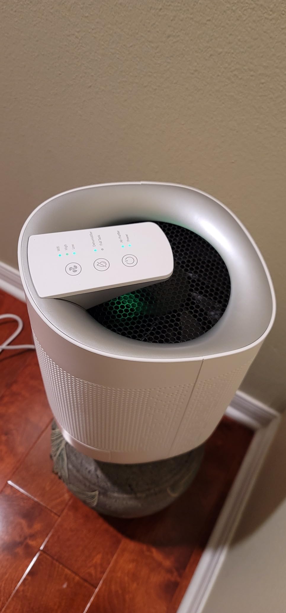 1000ml Air Dehumidifier w/Purifying Function for Home (800 Sq.Ft), Small Dehumidifiers with WIFI APP Control, Auto Shut Off, True HEPA Filter, Ideal for Closet Bedroom Bathroom 2 Filter Customer Review 1000ml Air Dehumidifier w/Purifying Function for Home (800 Sq.Ft), Small Dehumidifiers with WIFI APP Control, Auto Shut Off, True HEPA Filter, Ideal for Closet Bedroom Bathroom 2 Filter - Customer Photo 1