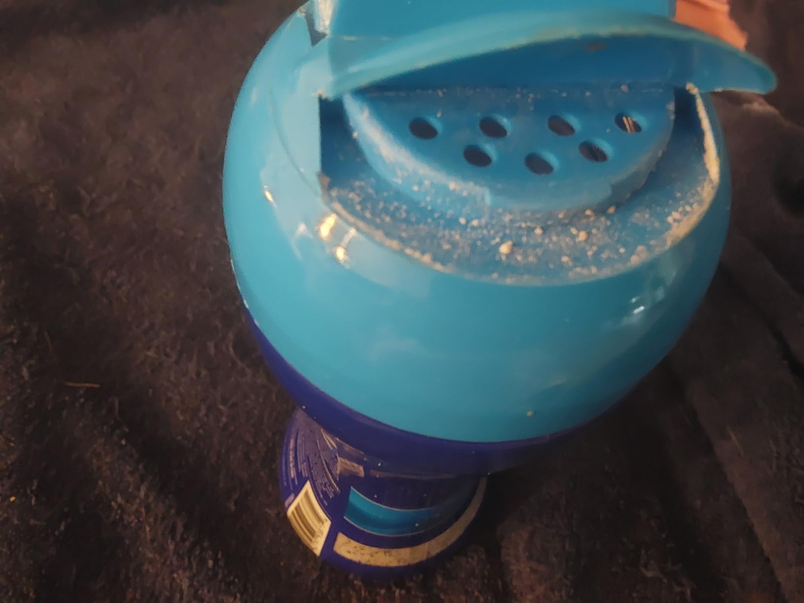 Fresh Step Litter Box Charcoal Odor Eliminating Powder, 15 Ounces Sifting/Pour Cap Unscented | Cat Litter Box Deodorizer Powder | Combats Cat Odors and Neutralizes Smells to Keep Your Home Clean Customer Review Fresh Step Litter Box Charcoal Odor Eliminating Powder, 15 Ounces Sifting/Pour Cap Unscented | Cat Litter Box Deodorizer Powder | Combats Cat Odors and Neutralizes Smells to Keep Your Home Clean - Customer Photo 1