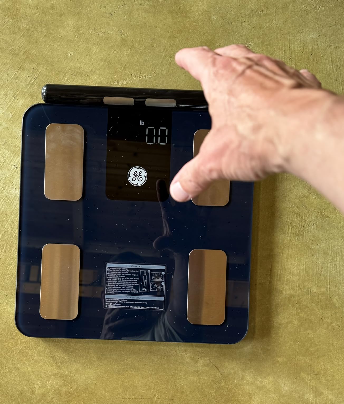 GE Smart Scale for Body Weight: 8-Electrode Digital Bathroom Scale for Weight Fat BMI Muscle Mass Full Body Composition Analyzer 27 Measurements Bluetooth Highly Accurate Weighing Machine, 400 lbs - Customer Photo 1