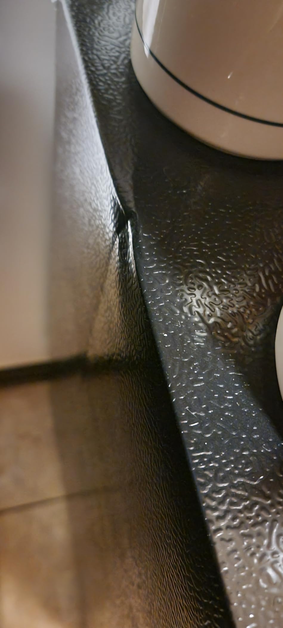 EUHOMY 4.4 Cu.Ft Fridge with Freezer, Single Door Compact Refrigerator, Adjustable Thermostat, Mini Refrigerator Energy Saving, Mini fridge for Bedroom, Dorm, Office, Black - Customer Photo 1