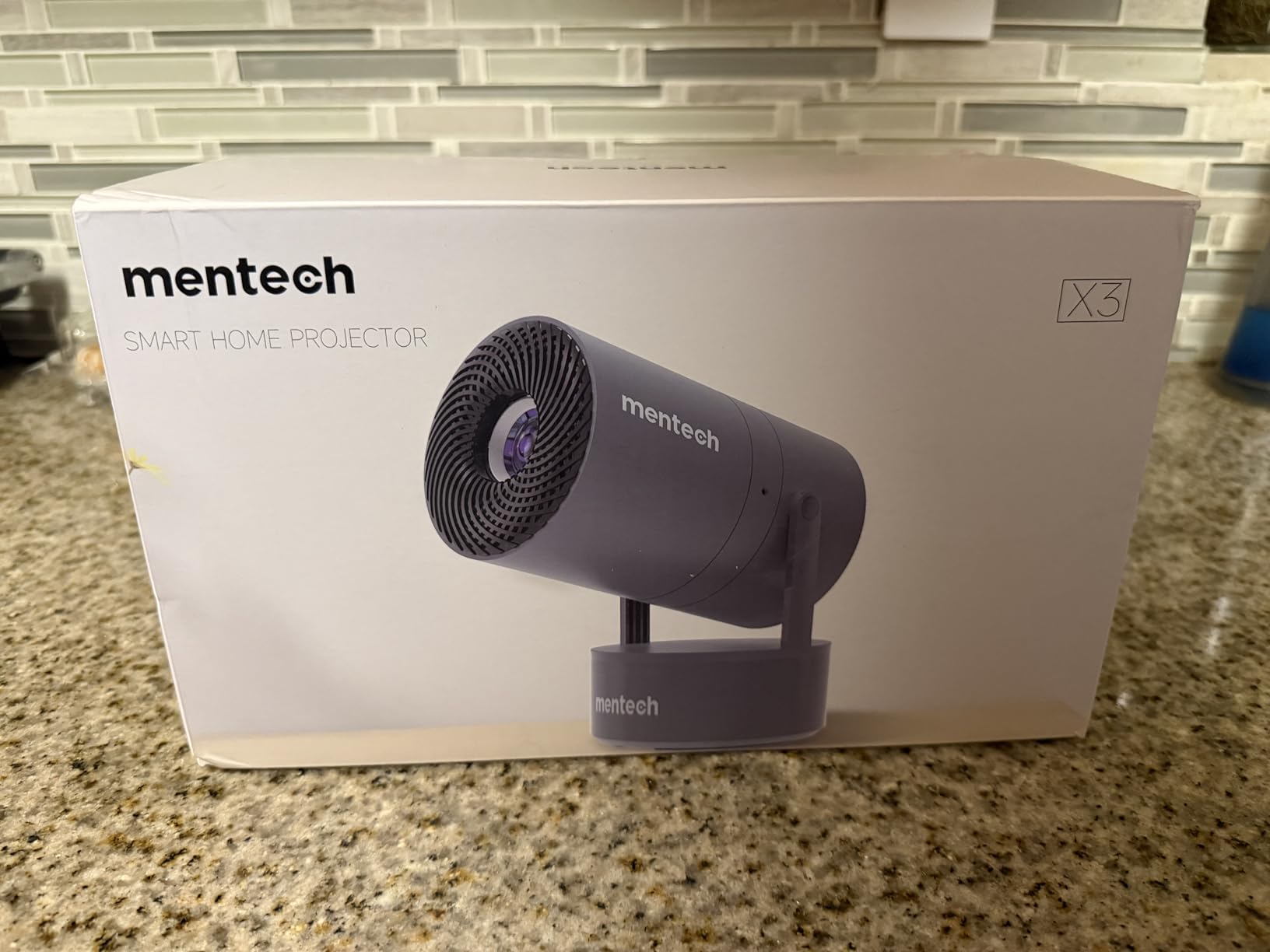 Mini Projector with Wifi and Bluetooth, Rechargeable Projector whit Auto Keystone, 4K Decoding 1080P Outdoor Portable Projector Smart Projector, Iron Grey - Customer Photo 2