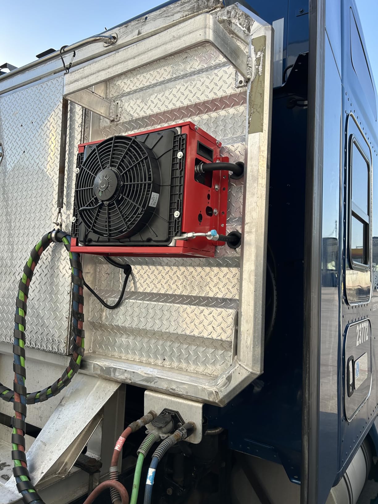 12V AC Unit RV Air Conditioner Mini Split 11000BTU Electric AC Unit 12V Truck Cab Air Conditioner Split for Semi Motorhome Trucks Bus Trailers Camper Van, Fast Cooling Low Noise - Customer Photo 1