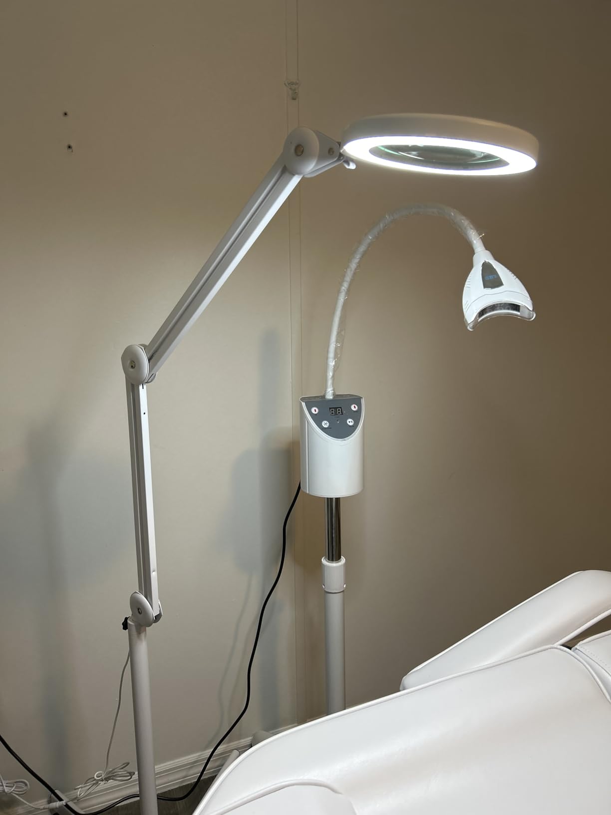 10X Magnifying Glass with Light and Stand, Super Bright 2,200 Lumens LED Magnifying Floor lamp with 5 Wheels Rolling Base, 5 Color Modes Stepless Dimming Lighted Magnifier for Esthetician Facial Salon - Customer Photo 1