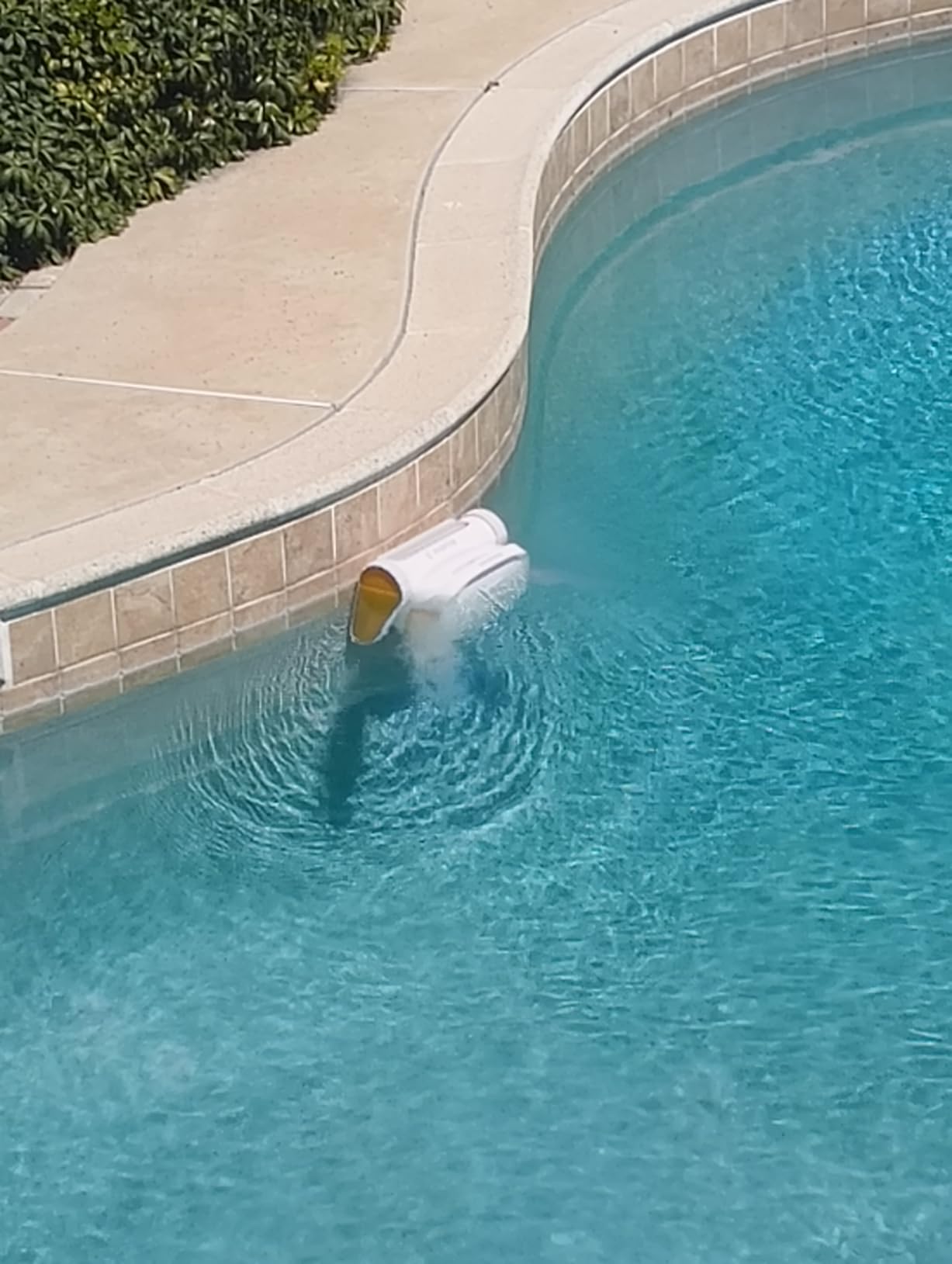 Hydro 3 Cordless Robotic Pool Cleaner, 150W Pool Vacuum with Wall Climbing Function, 200mins Runtime, 2 Brushless Motor + 4.1L Filter Basket Ideal for Inground Aboveground Pools - Customer Photo 1