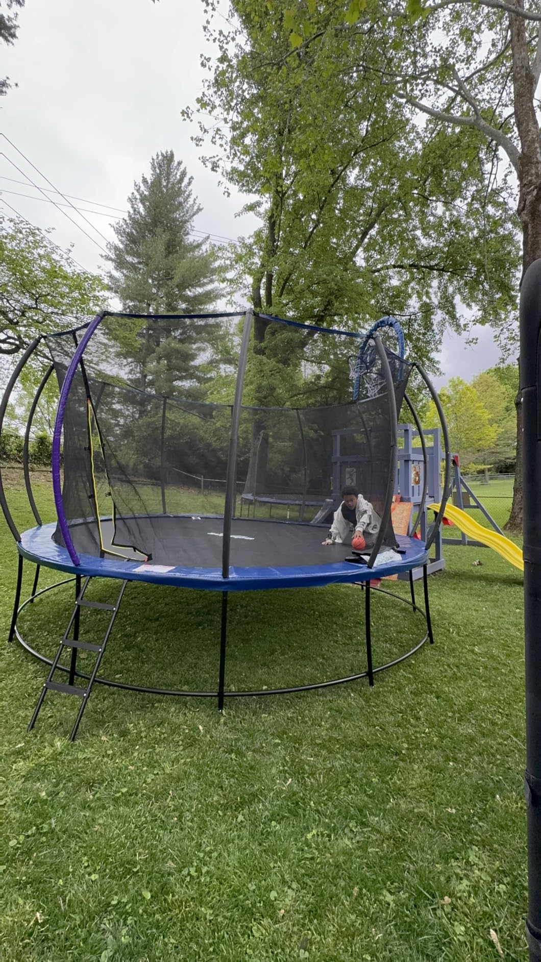 Zupapa 1800LBS Weight Capacity 2025 Double Frames Trampoline with No-Gap Design Curved Poles 16 15 14 12FT Trampolines for Kids with Enclosure Net Outdoor Trampolin for Children Adults Family - Customer Photo 2