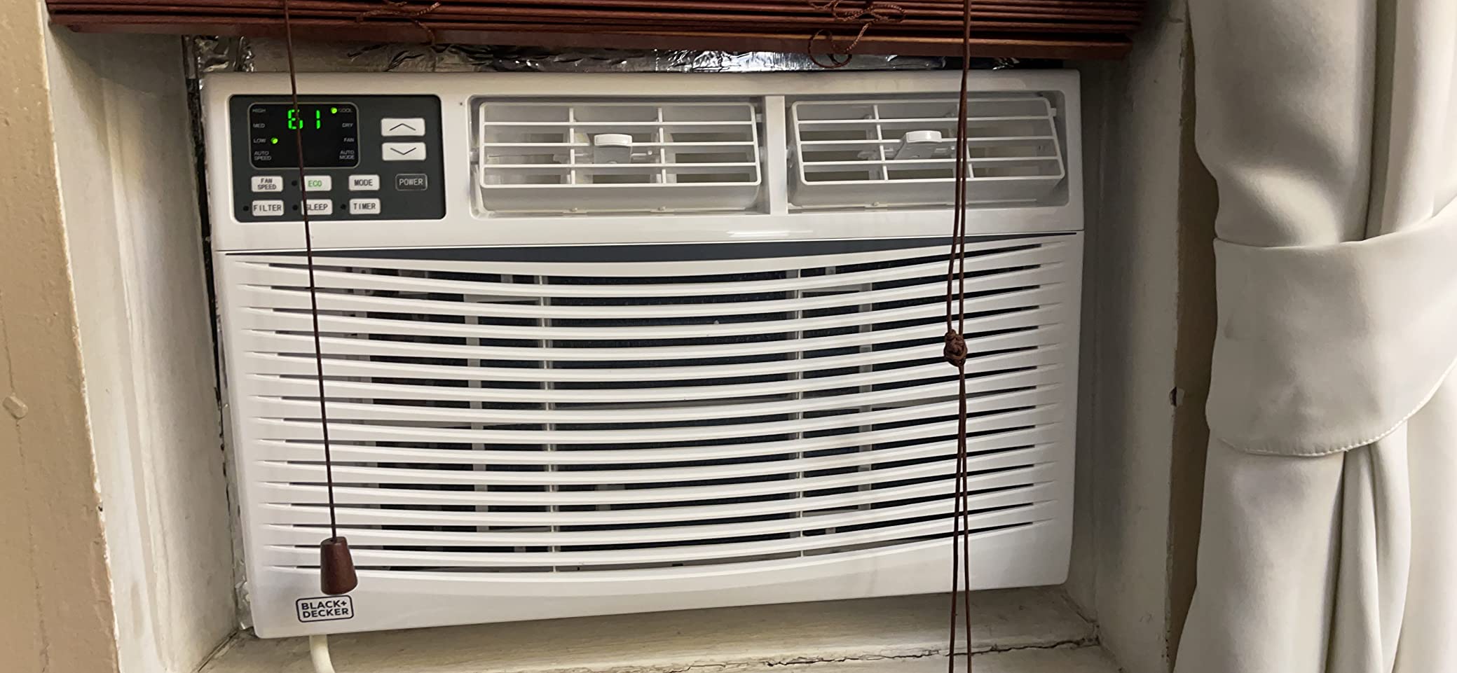 BLACK+DECKER Window Air Conditioner 14000 BTU, AC Window Unit Cools Up to 700 Square Feet, Window AC Unit with Remote Control, 3 Cooling Speeds and Fan Only Function, BWAC14WTB, White - Customer Photo 1