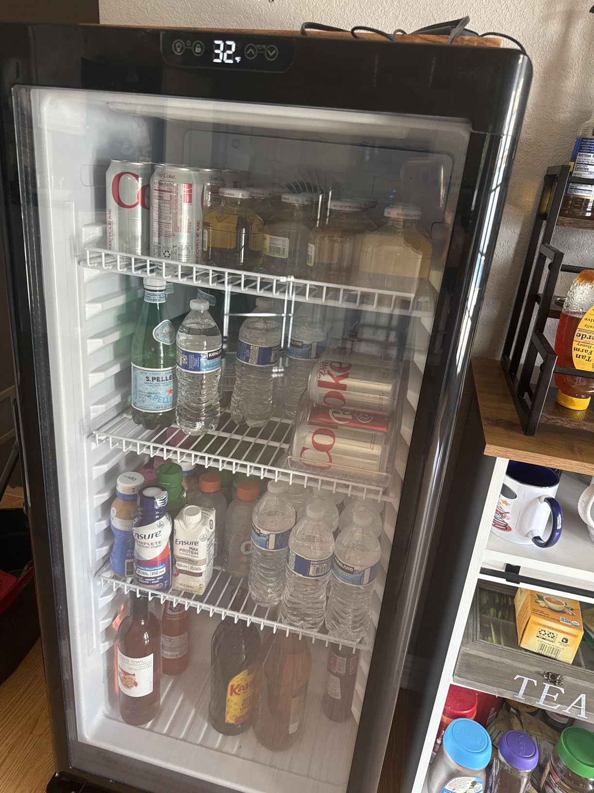 YITAHOME 6 CU.FT. Commercial Beverage Display Refrigerator with Single One Glass Door, Drink Beer Fridge Cooler for Office Garage Bar Gym with Locking, Led & 2 Keys Customer Review YITAHOME 6 CU.FT. Commercial Beverage Display Refrigerator with Single One Glass Door, Drink Beer Fridge Cooler for Office Garage Bar Gym with Locking, Led & 2 Keys - Customer Photo 1