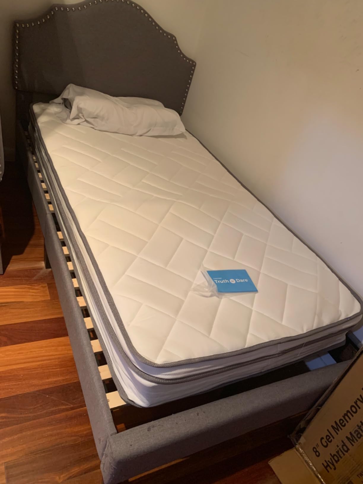 Sweetnight Twin Mattress, 8 Inch Twin Hybrid Mattress in a Box with Comfort Foam, Individual Pocket Springs for Pain Relief, Twin Size Mattresses CertiPUR-US Certified - Customer Photo 1