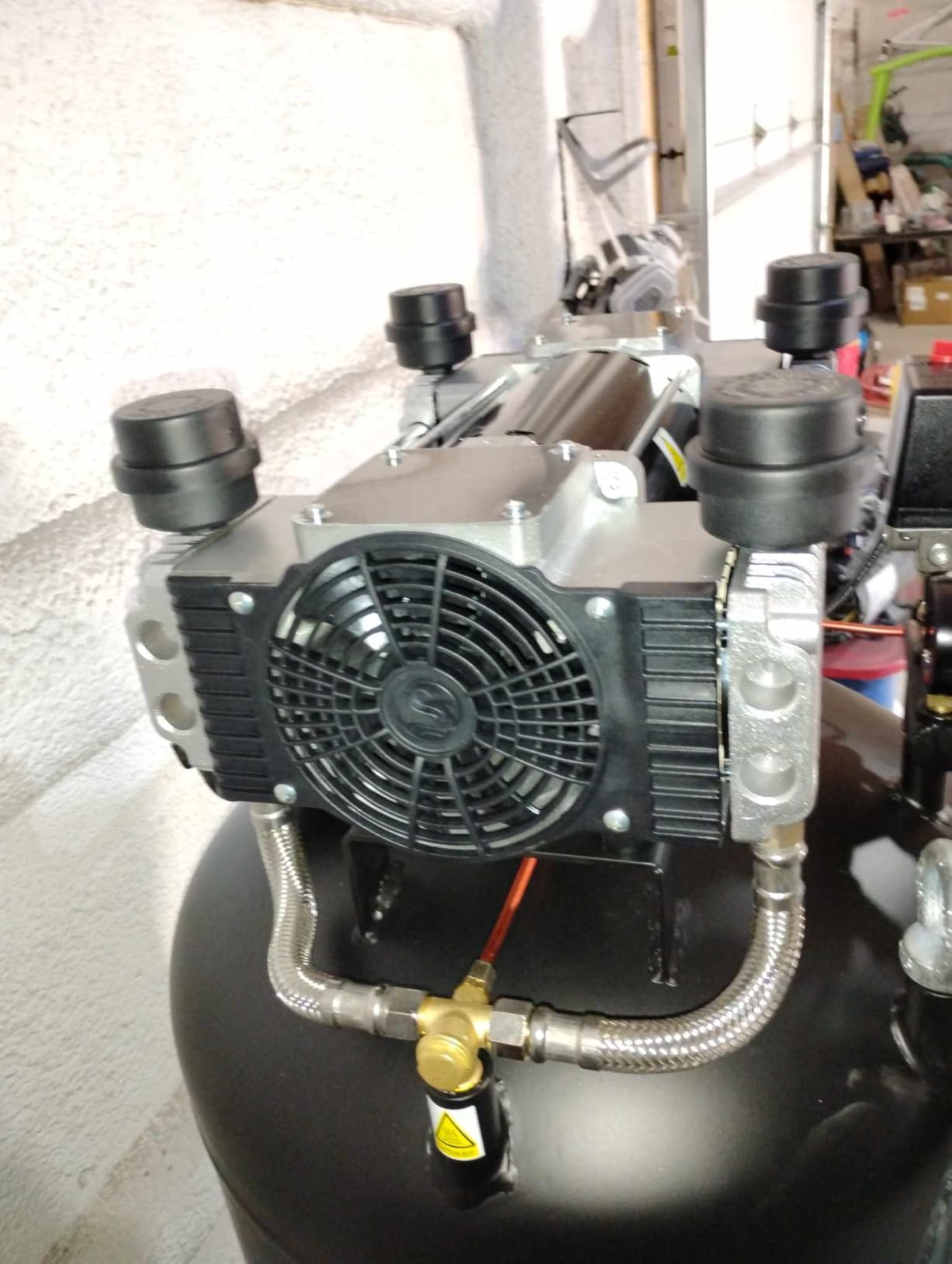 VEVOR Air Compressor 80 Gallon, 2-Stage 145PSI Oil Free Stationary Air Compressor Tank, 6.5HP 15.5SCFM@90 PSI, 86dB Quiet Compressor for Industrial Manufacturing, Construction Sites 3-Phase Power) - Customer Photo 2