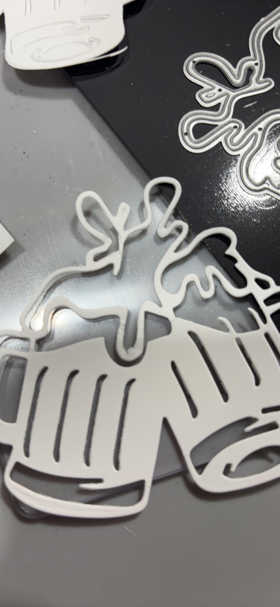 Anna Griffin Empress Elite Die Cutting Machines with Large Plates - 10% Faster Electric Die Cutting and Embossing Machine for Card Making, Scrapbooking Die-Cut Machines with 360 Degree Turntable - Customer Photo 1
