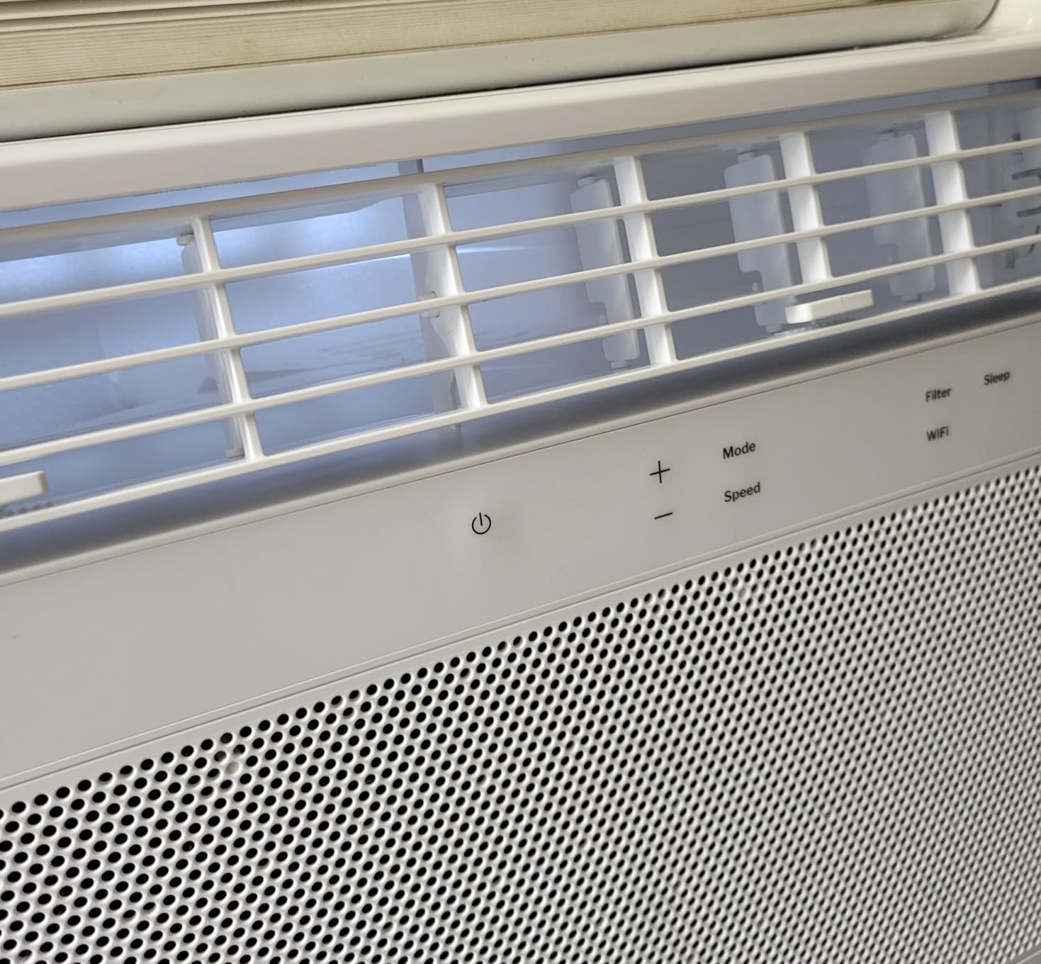 GE Window Air Conditioner 10,000 BTU for Rooms up to 450 sq ft., Wi-Fi Enabled, Energy-Efficient Cooling for Medium Rooms, Easy Install Kit, Control Using Remote or Smartphone App, White - Customer Photo 1