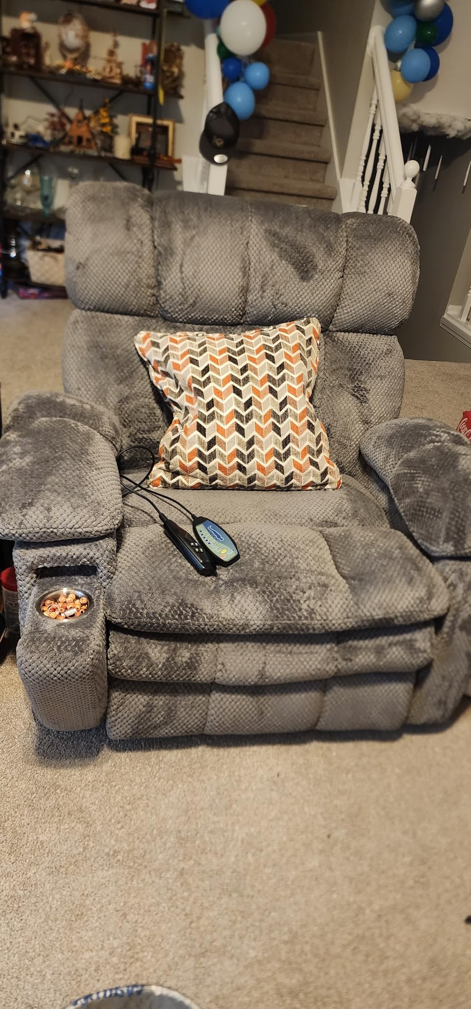 Oversized Power Lift Recliner Chair with Adjustable Headrest for Elderly, Dual Motor Lay Flat Recliner Chair with USB Port, Type C, Big and Tall Recliner with Massage and Heat - Customer Photo 1