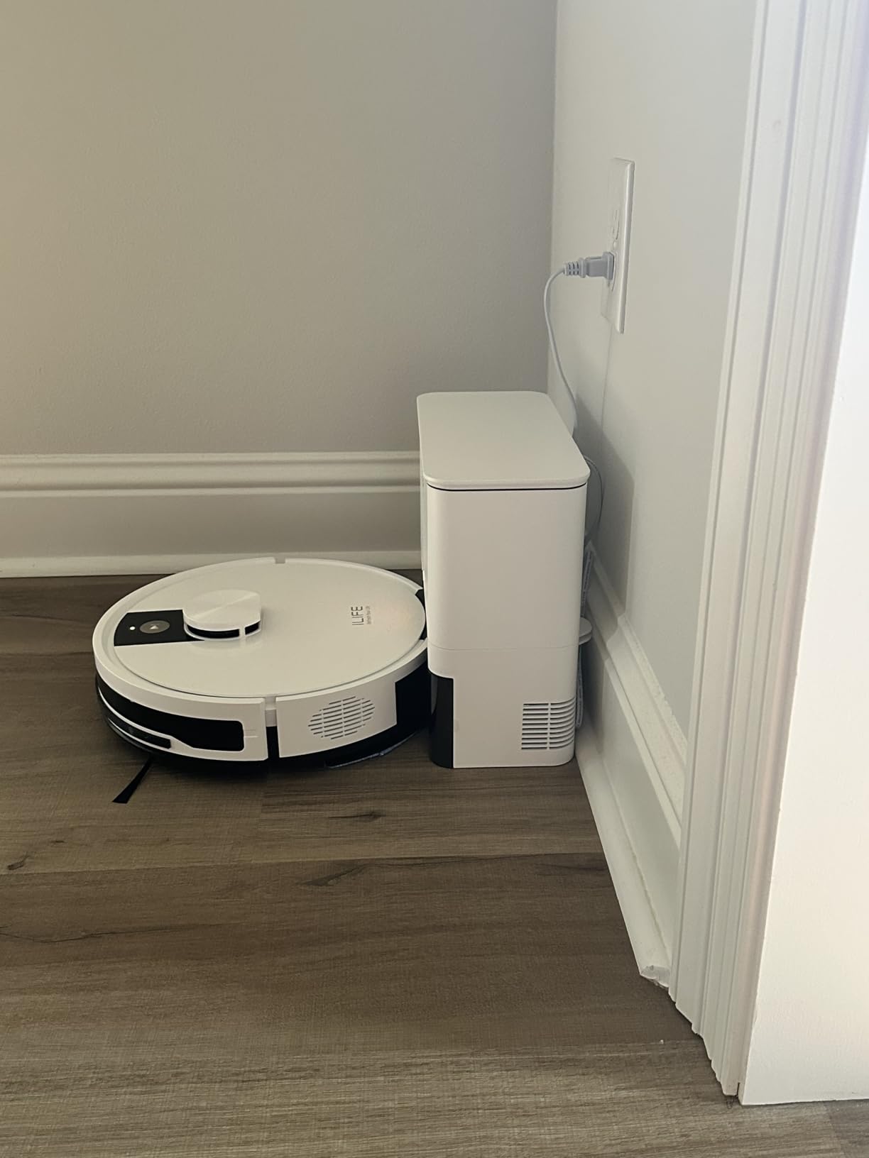 ILIFE A12 Pro Robot Vacuum and Mop Combo, Self Emptying Station for 60 Days, LiDAR Navigation, Home Mapping, No-Go Zones, 2.4G WiFi/App/Alexa/Remote Control, for Hard Floors, 110V - Customer Photo 1