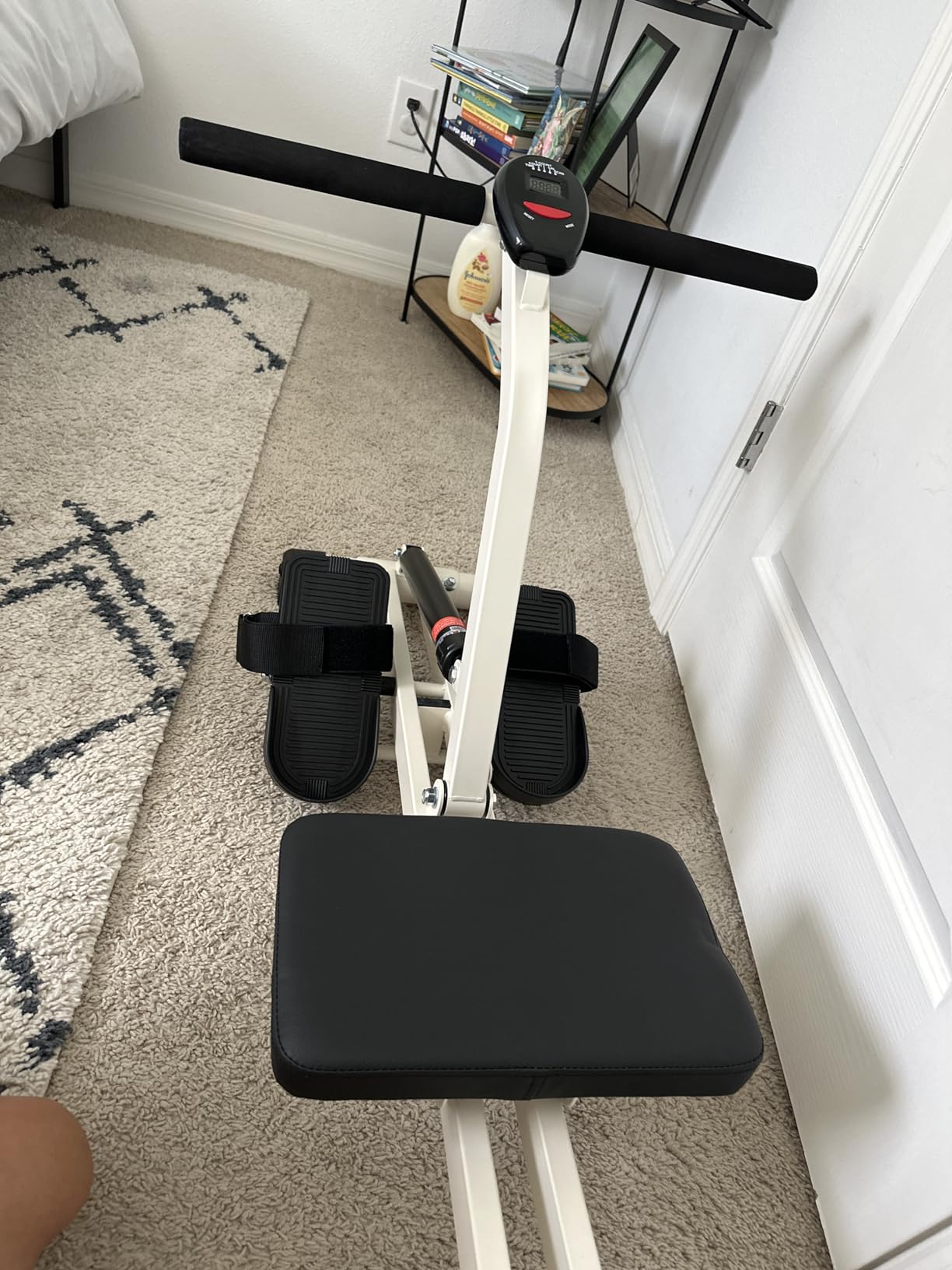 Feierdun Compact Adjustable Rowing Machine for Home 300LBS Weight Capacity with 12 Levels of Resistance for Complete Body Workouts Foldable Hydraulic Rower for Home - Customer Photo 1