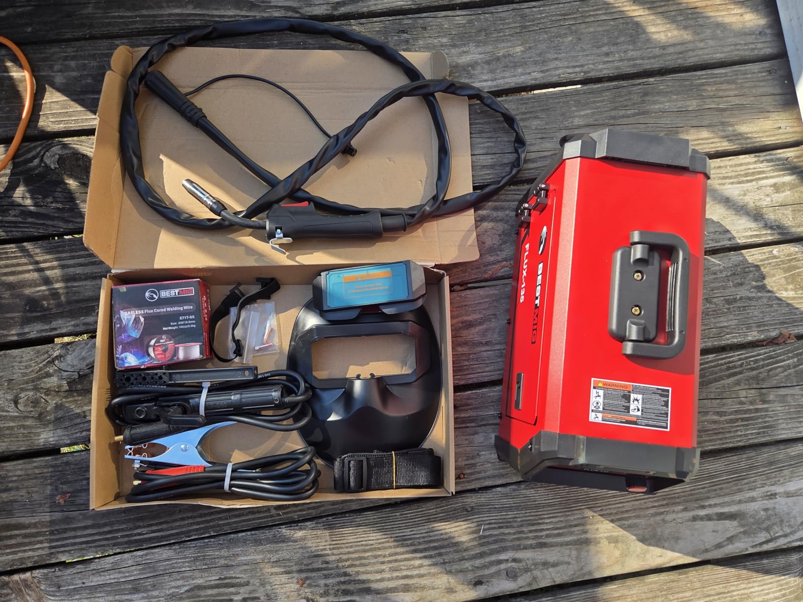 BESTMIG 135A MIG Welder - 3-in-1 Flux Core Welder, MIG/Lift TIG/Stick Welding Machine - Portable IGBT Inverter - 110V with Welder Helmet and Gloves (Red Black, MIG 135A Welder) - Customer Photo 1