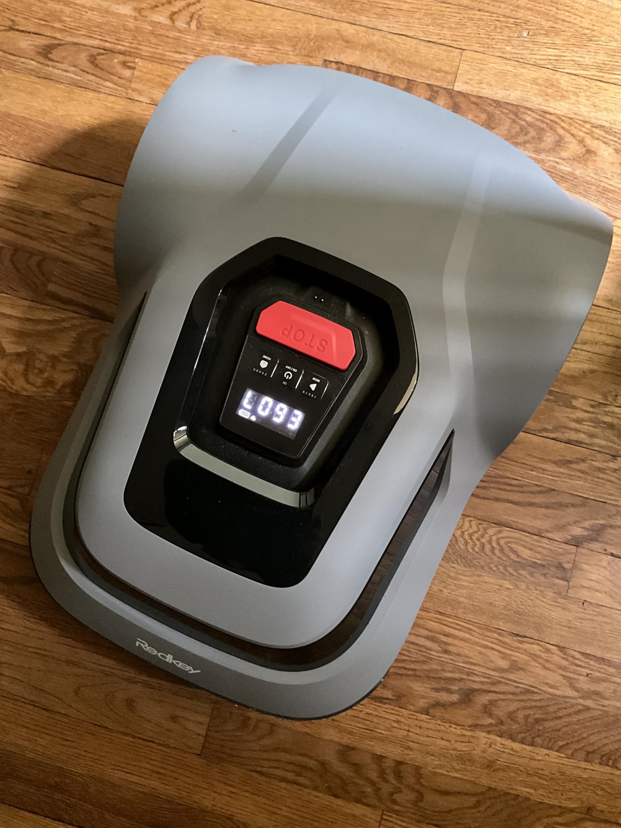 Redkey MGC1000 Robot Lawn Mower with 590ft Boundary Wires for 0.25 Acre (1/4 Acre), 45% Slope, 70Mins Runtime, Auto Recharge, Automatic Robotic Lawn Mower w/Precise Location & Breakpoint Detection Customer Review Redkey MGC1000 Robot Lawn Mower with 590ft Boundary Wires for 0.25 Acre (1/4 Acre), 45% Slope, 70Mins Runtime, Auto Recharge, Automatic Robotic Lawn Mower w/Precise Location & Breakpoint Detection - Customer Photo 2