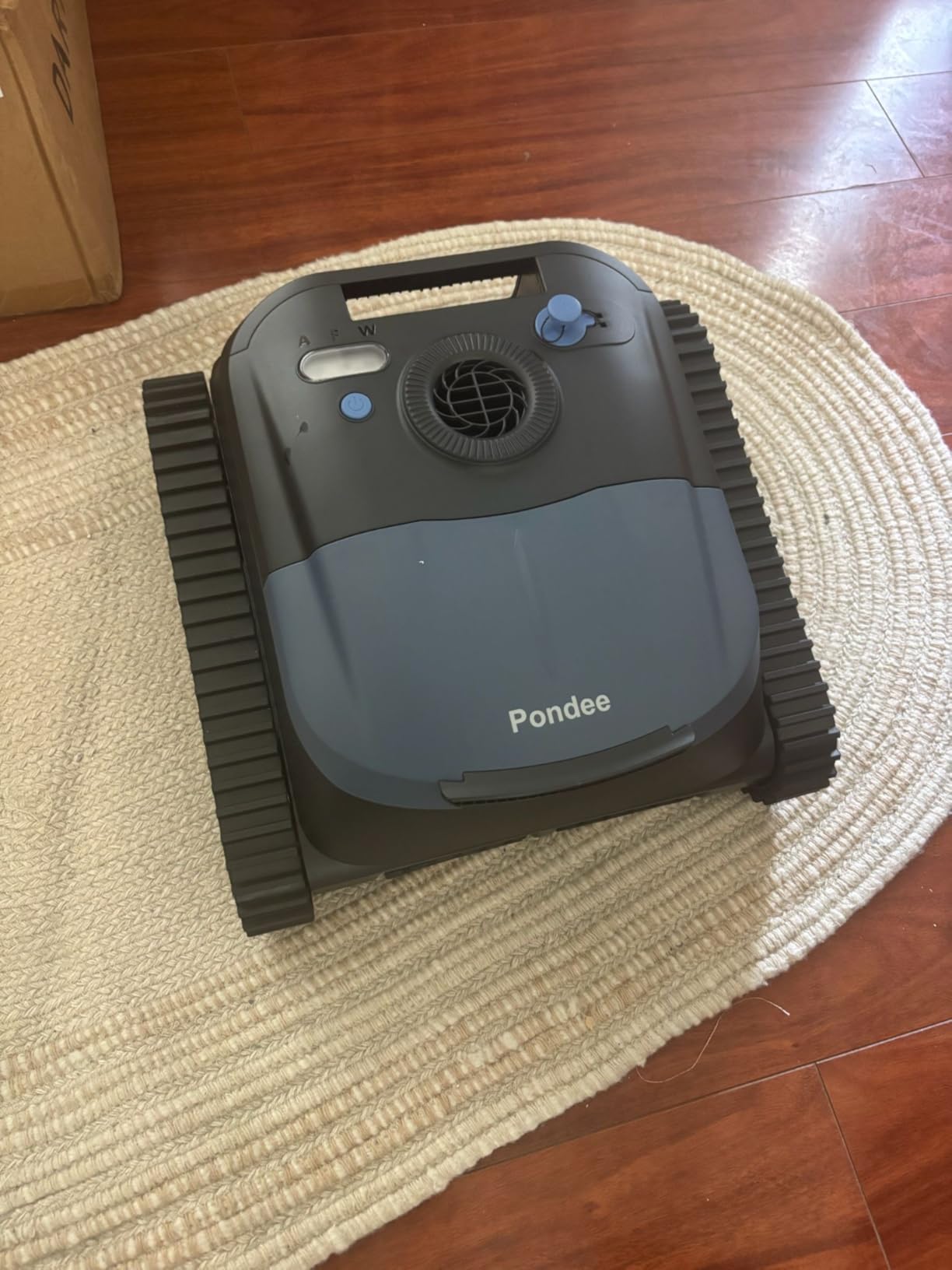 X5 Cordless Robotic Pool Cleaner, Wall & Waterline Cleaning, Smart Navigation, Smart Precision Docking™, 180Mins Runtime, 4 Cleaning Modes, Pool Vacuum for Inground Pools up to 3,229 sq.ft - Customer Photo 1