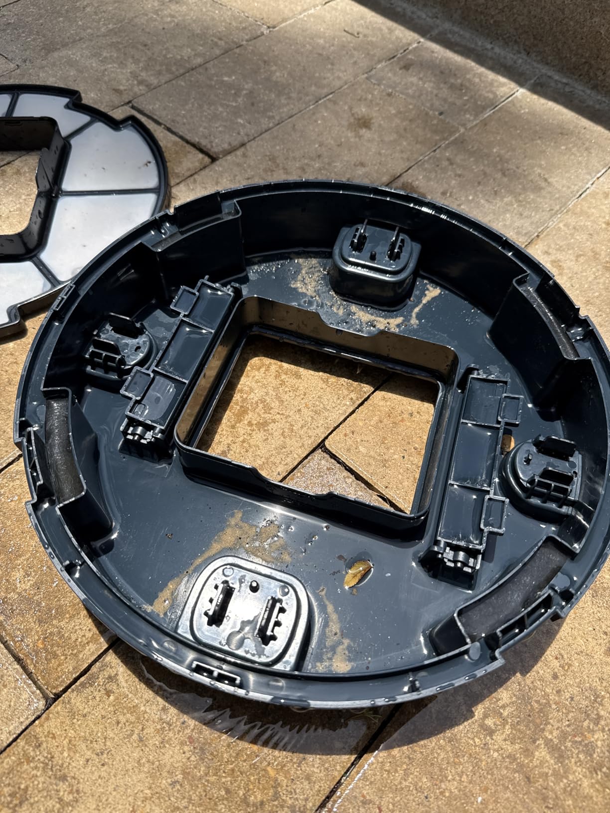 X5 Cordless Robotic Pool Cleaner, Wall & Waterline Cleaning, Smart Navigation, Smart Precision Docking™, 180Mins Runtime, 4 Cleaning Modes, Pool Vacuum for Inground Pools up to 3,229 sq.ft - Customer Photo 2