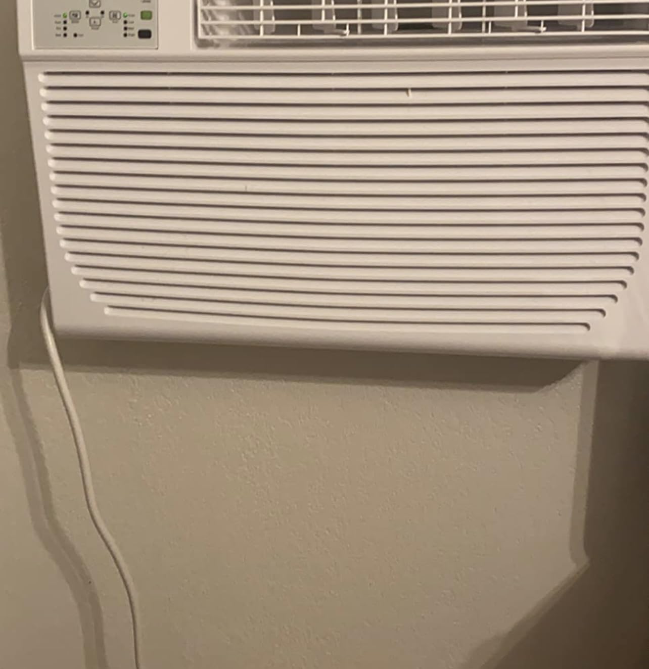 12000 BTU Window Air Conditioner 115V, Fastcooling for 550 Sq.Ft Room, Wi-Fi Enabled Remote Control, Reusable Filter, Perfect for APT, Living Room, Office, Kitchen - Customer Photo 1