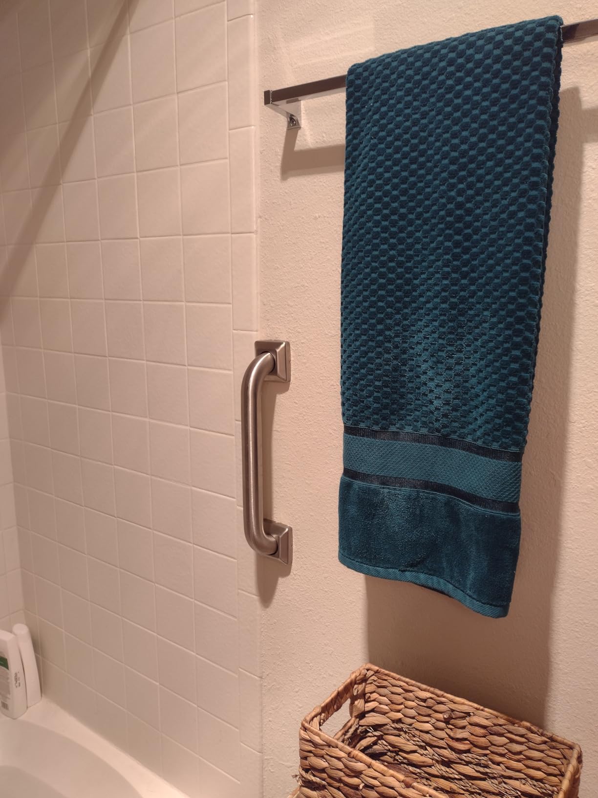 Bathroom Grab Bars Stainless Steel Handrail ADA Compliant 500lbs bathtubs and Showers Toilet Handle Safety for Handicap, Elderly, Disabled, Injury (24inches) - Customer Photo 1