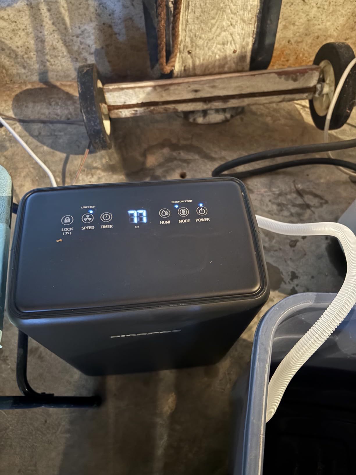 2000 Sq.Ft Dehumidifier for Basement, 30 Pints Dehumidifiers for Home with Drain Hose, 0.52 Gal Water Tank, Intelligent Humidity Control, Auto Shut Off, For Large Rooms and Home Customer Review 2000 Sq.Ft Dehumidifier for Basement, 30 Pints Dehumidifiers for Home with Drain Hose, 0.52 Gal Water Tank, Intelligent Humidity Control, Auto Shut Off, For Large Rooms and Home - Customer Photo 1