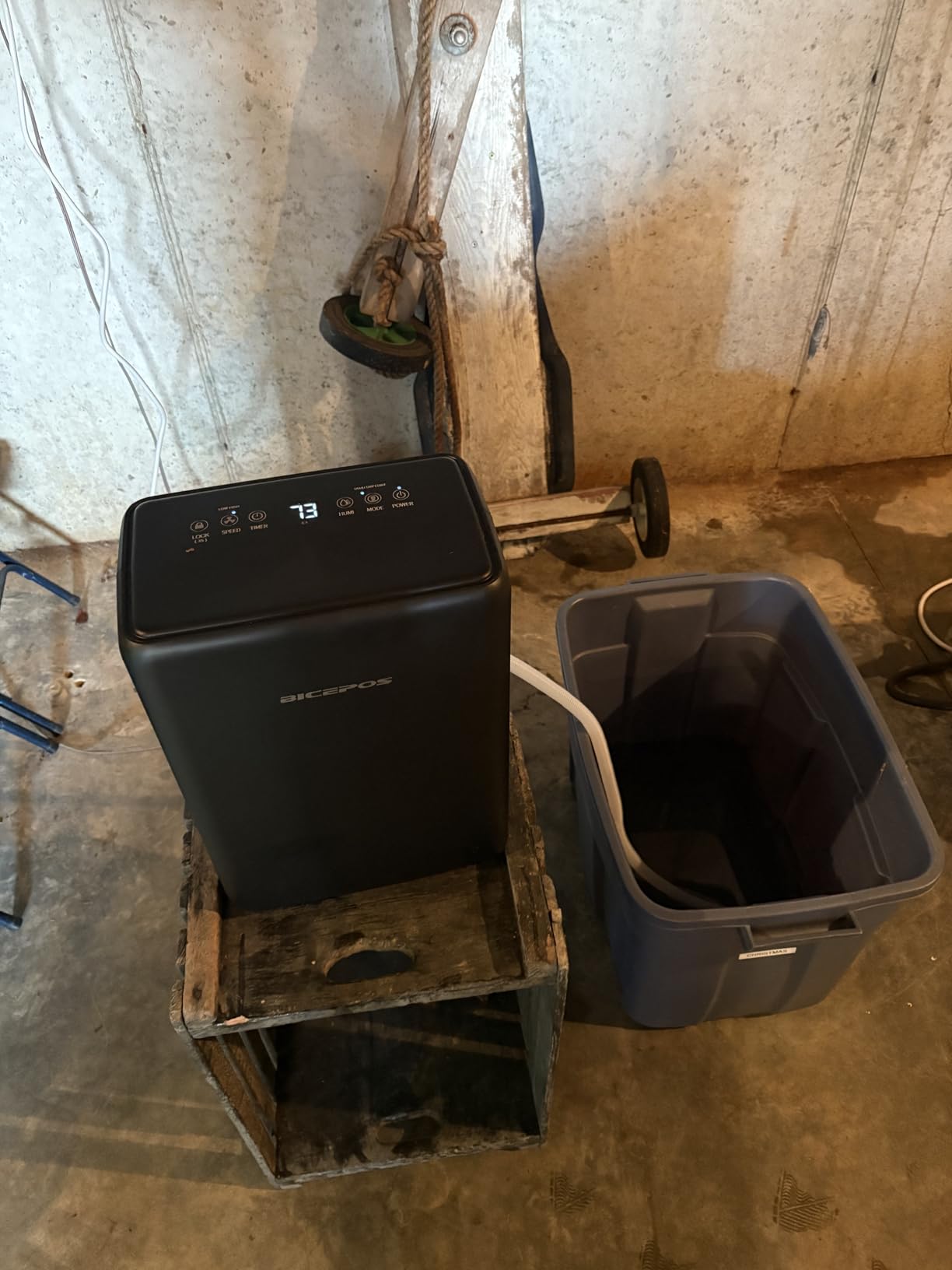 2000 Sq.Ft Dehumidifier for Basement, 30 Pints Dehumidifiers for Home with Drain Hose, 0.52 Gal Water Tank, Intelligent Humidity Control, Auto Shut Off, For Large Rooms and Home - Customer Photo 2