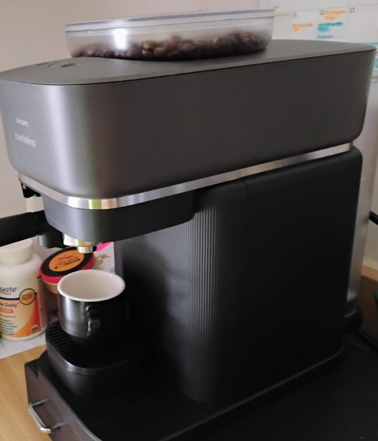 Philips Baristina Espresso Machine, Grind, Tamp & Brew Coffee Beans in One Swipe, Compact, 16 Bar Pump Pressure, Automatic Grinder - Customer Photo 2