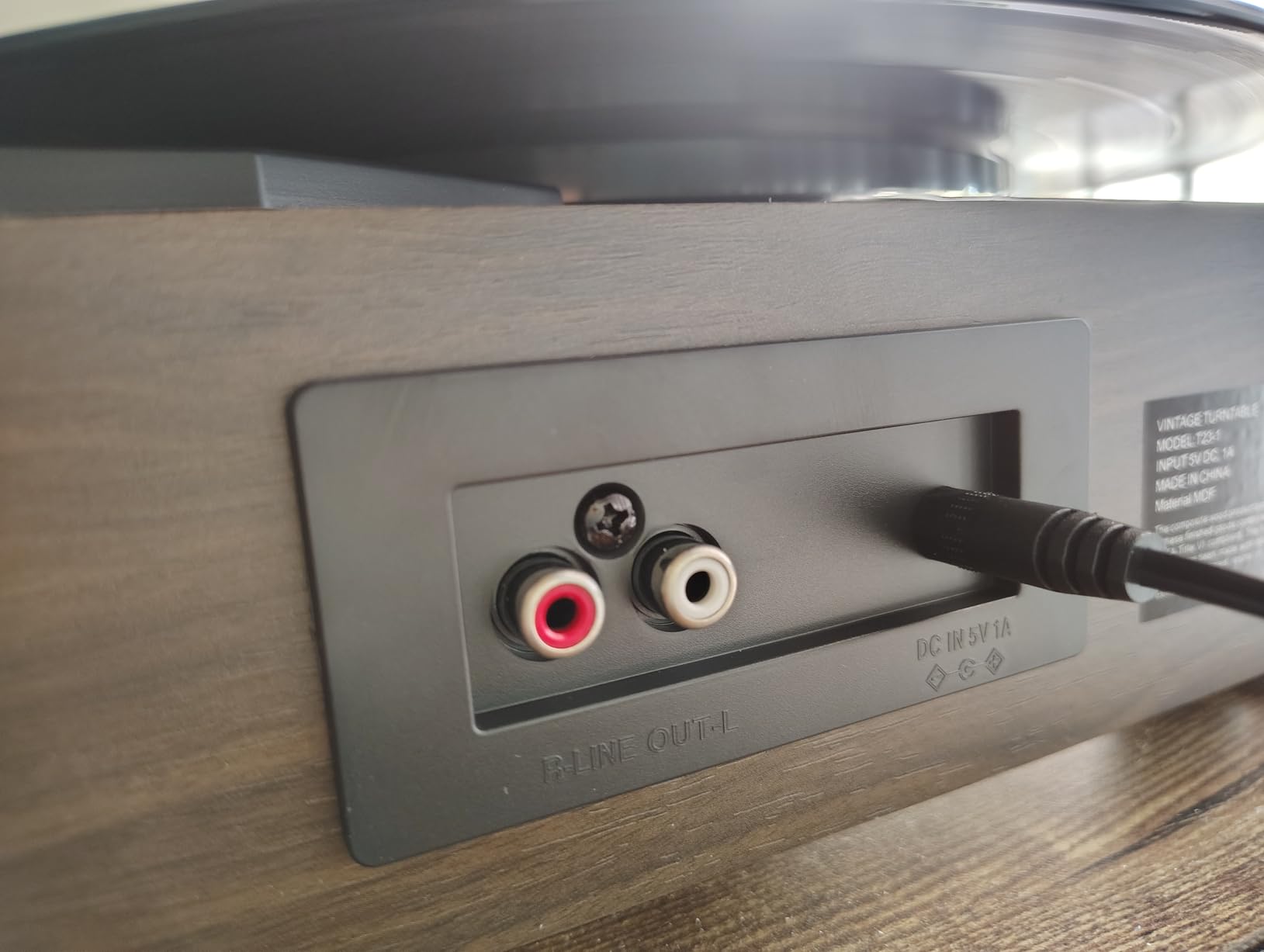 MONODEAL Vinyl Record Player with Speakers,MONODEAL 3-Speed Turntable for Vinyl Records with Bluetooth Transmitter,Auto Stop,RCA Output/USB/Headphone Jacks,Vintage Record Player Wooden Design - Customer Photo 2 - RosenberryRooms