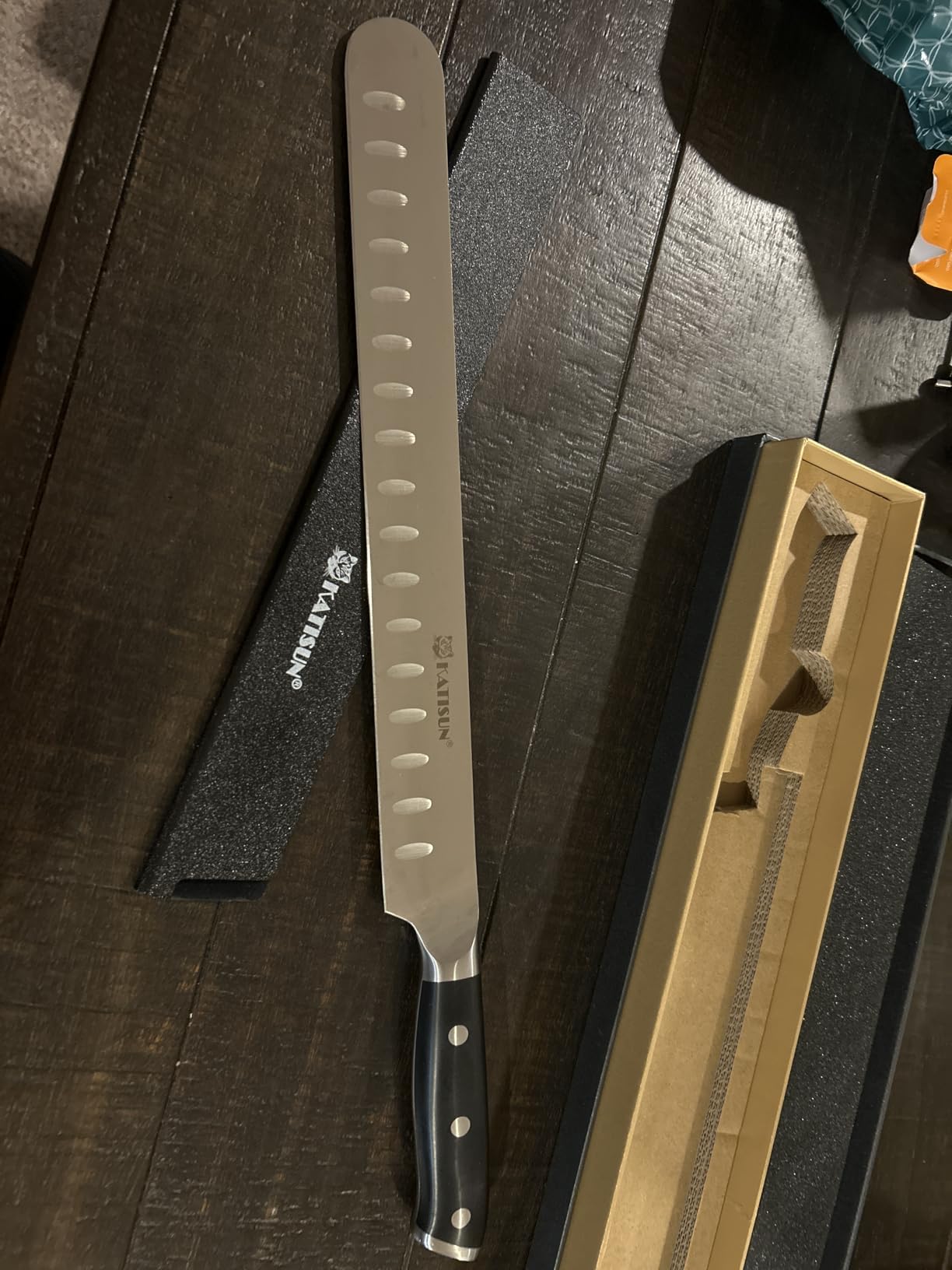 Sunnecko 10.5 inch Sashimi Knife,High Carbon Stainless Steel Japanese Sushi Knives,Yanagiba Knife with Knife Sheath and Gift Box - Customer Photo 1