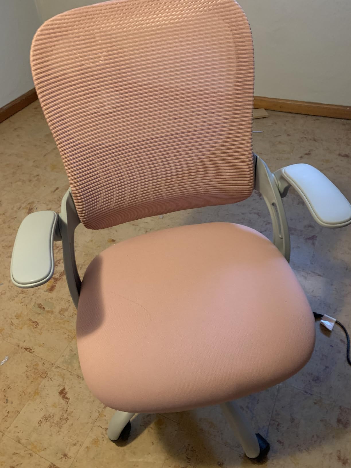 Sweetcrispy Office Computer Desk Chair, Ergonomic Mid-Back Mesh Rolling Work Swivel Task Chairs with Wheels, Comfortable Lumbar Support, Comfy Flip-up Arms for Home, Bedroom, Study, Student, Black - Customer Photo 1