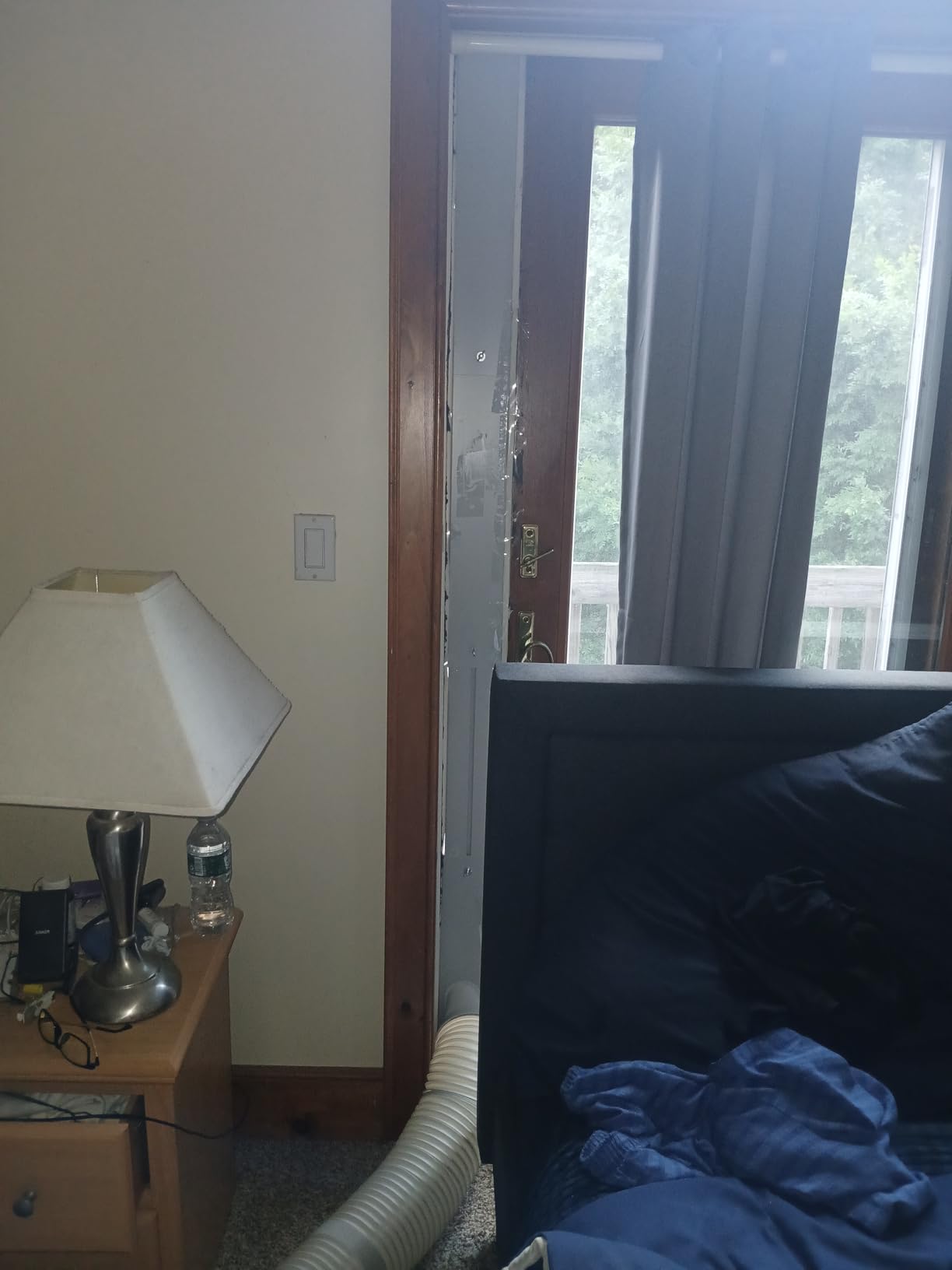 12,000 BTU Portable Air Conditioner Cools Up to 550 Sq.Ft, Auto-Evaporation Low Noise Portable AC Unit with Remote Control Fits for Large Room, Office, Garage,Cold White - Customer Photo 2