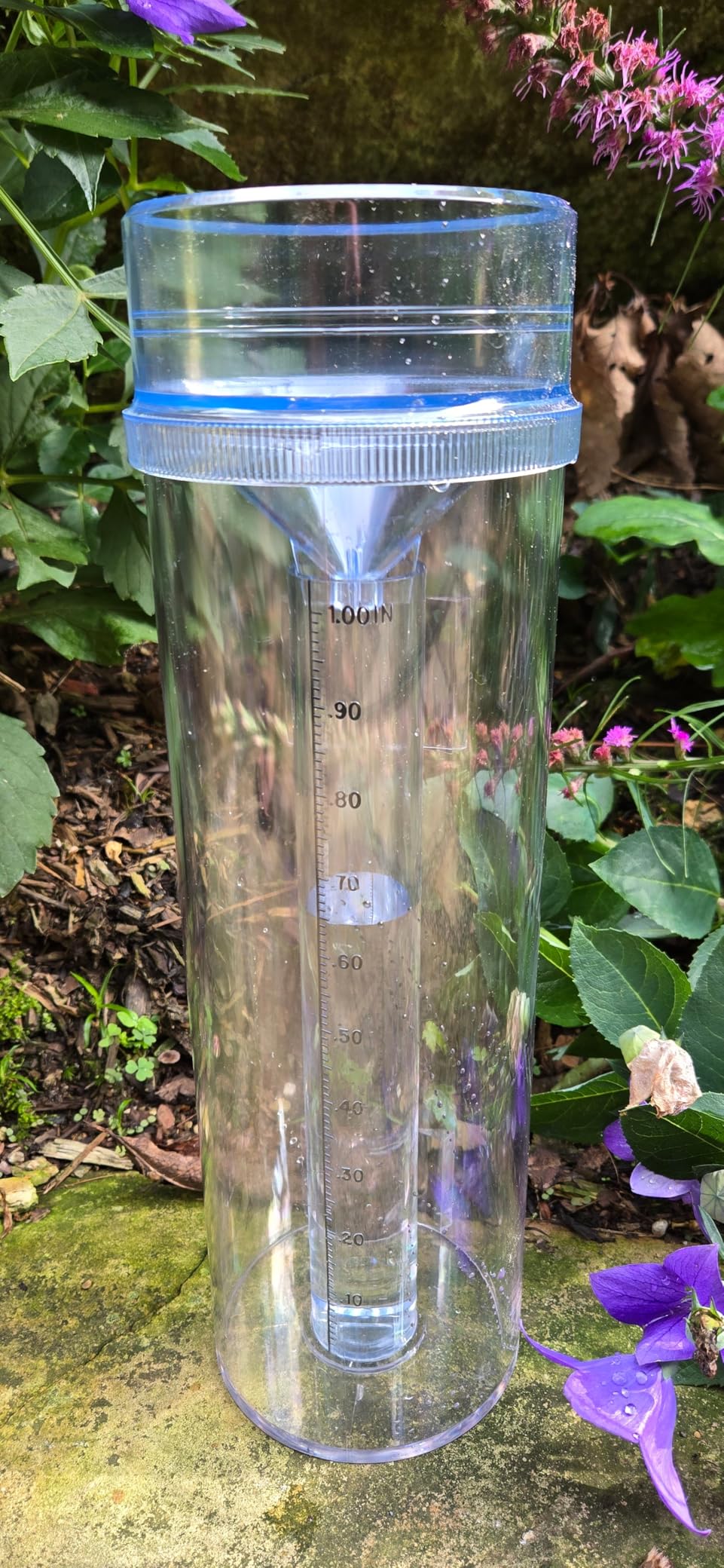 Rain Gauge Outdoor Professional Long Term Rain Gauge Mounting Bracket, Precisely Accurate to 1/100th of an Inch,UV and Heat Resistant, Non-Yellowing Rain Gauge Fit All Weather Conditions - Customer Photo 1