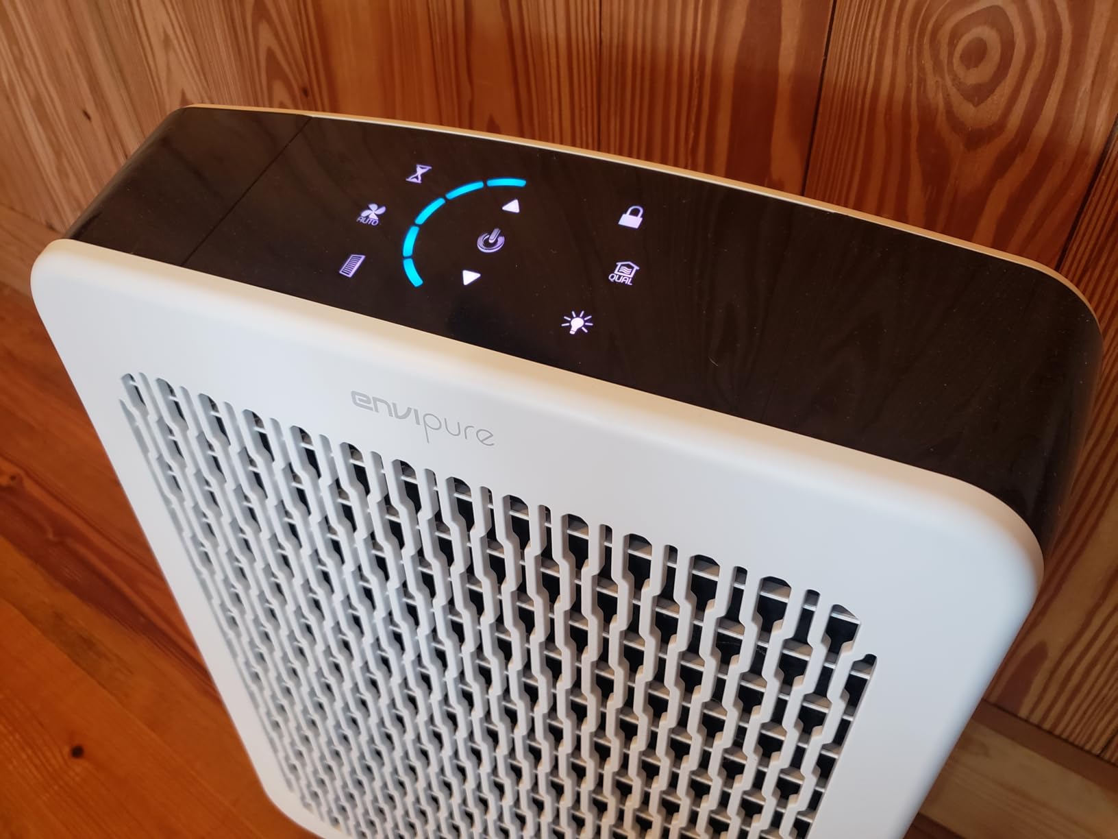 EP-300 EnviPure HEPA Air Purifier – Large Room Air Purifier Covers Up to 2200 Sq Ft, Removes Pollen, Dust, Smoke, Pet Hair, Odors & More - Real Time Smart TrueFilter IQ™ HEPA Filter Life Monitoring - Customer Photo 2