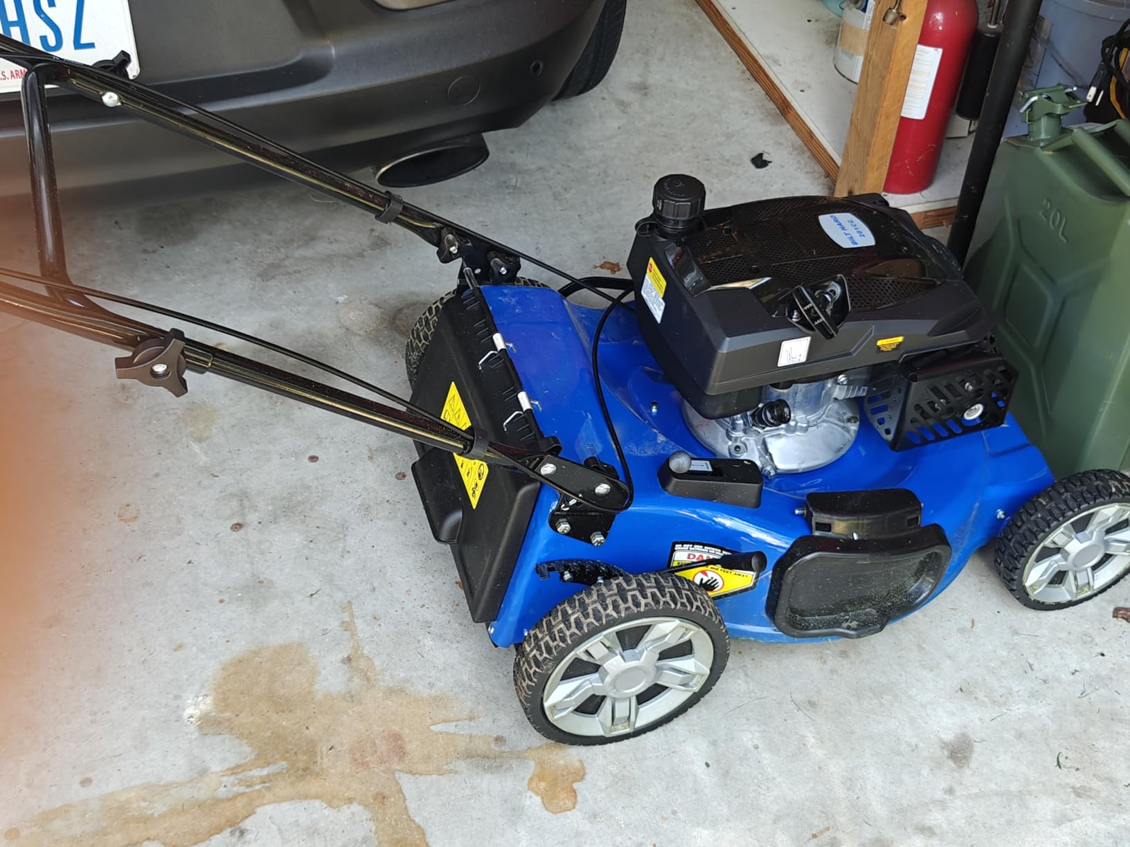 BILT HARD 21 Inch Self Propelled Gas Lawn Mower, 201cc 4-Cycle OHV Engine, 3-in-1 Functions (Bagging, Mulching and Side Discharge) with 8-Positions Adjustable Cutting Height, Easy Start Customer Review BILT HARD 21 Inch Self Propelled Gas Lawn Mower, 201cc 4-Cycle OHV Engine, 3-in-1 Functions (Bagging, Mulching and Side Discharge) with 8-Positions Adjustable Cutting Height, Easy Start - Customer Photo 1