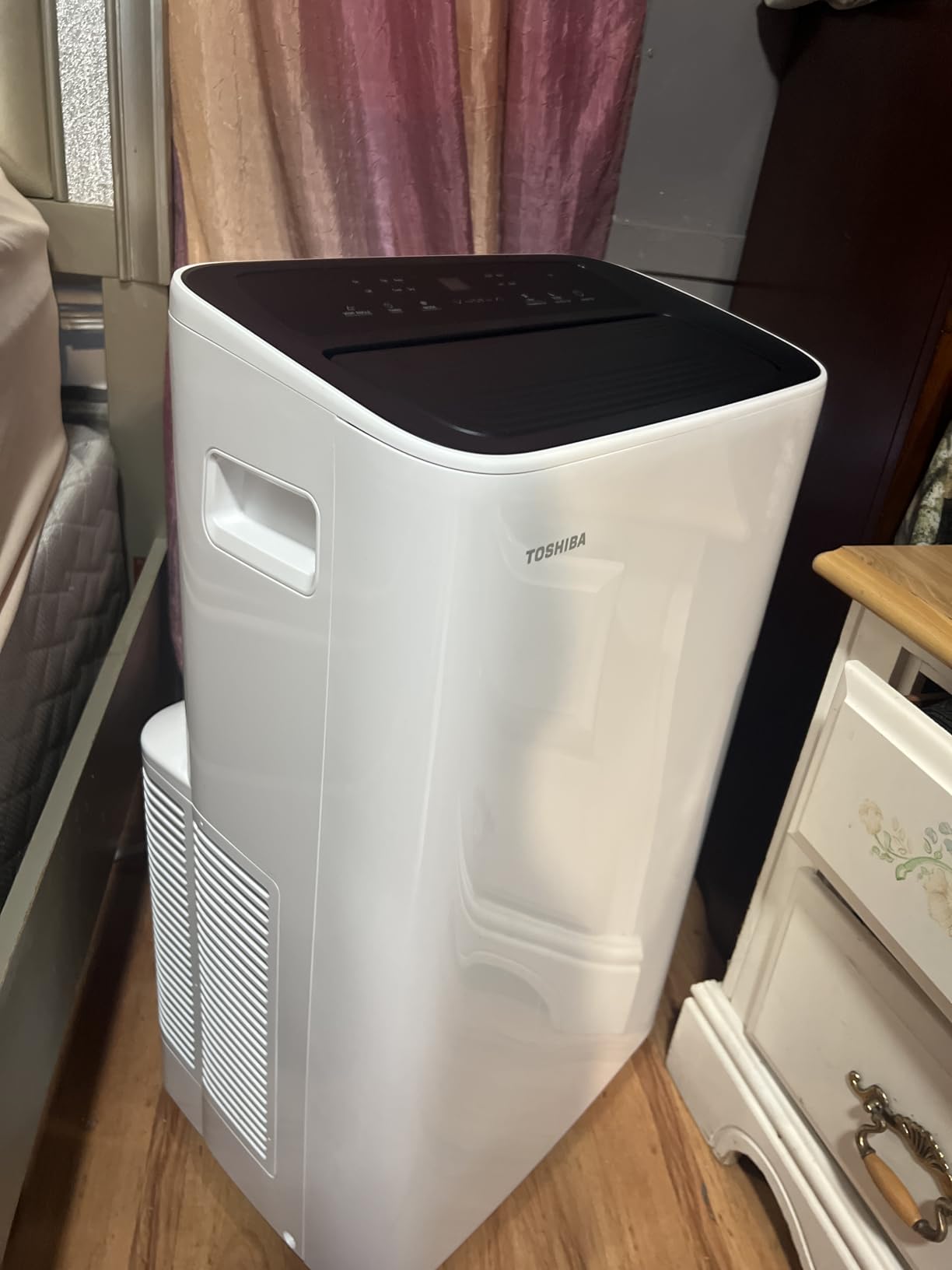 Toshiba PX0611CWRUFR 6,000 BTU (10,000 BTU ASHRAE) 115-Volt Smart Wi-Fi Portable Air Conditioner for Up To 250 Sq. Ft. - Certified Refurbished - Customer Photo 1