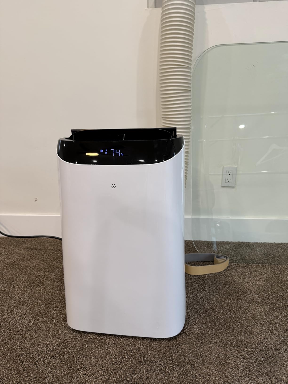 14,000 BTU Portable Air Conditioner Cools Up to 700 Sq.Ft, 3-IN-1 Energy Efficient Portable AC Unit with Remote Control & Installation Kits for Large Room, Campervan, Office, Temporary Space - Customer Photo 1