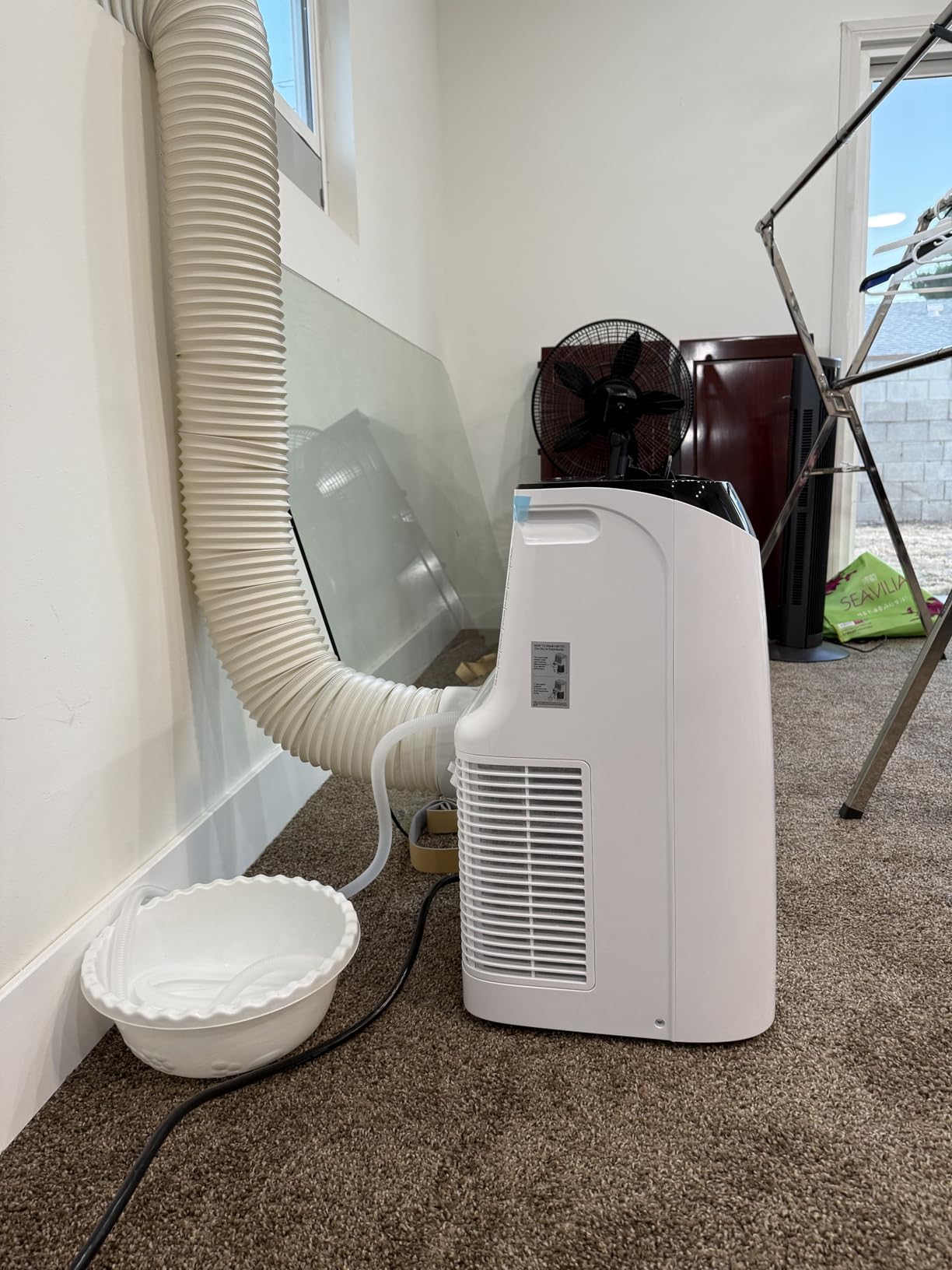 14,000 BTU Portable Air Conditioner Cools Up to 700 Sq.Ft, 3-IN-1 Energy Efficient Portable AC Unit with Remote Control & Installation Kits for Large Room, Campervan, Office, Temporary Space - Customer Photo 2