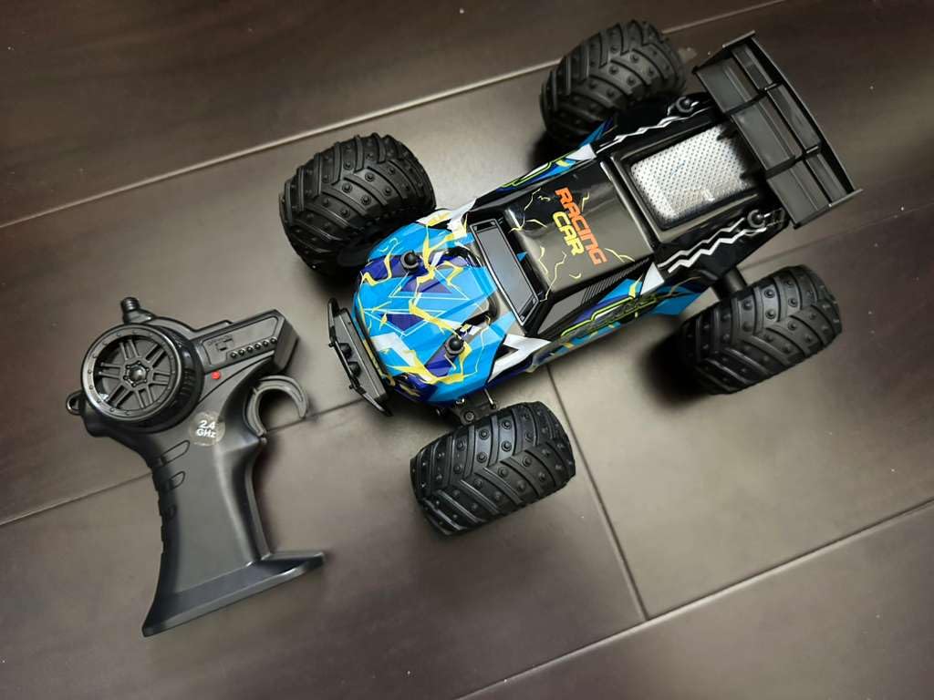 Remote Control Car, 1:18 2WD Off-Road RC Truck 20 KM/H, All-Terrain RC Cars - Customer Photo 1