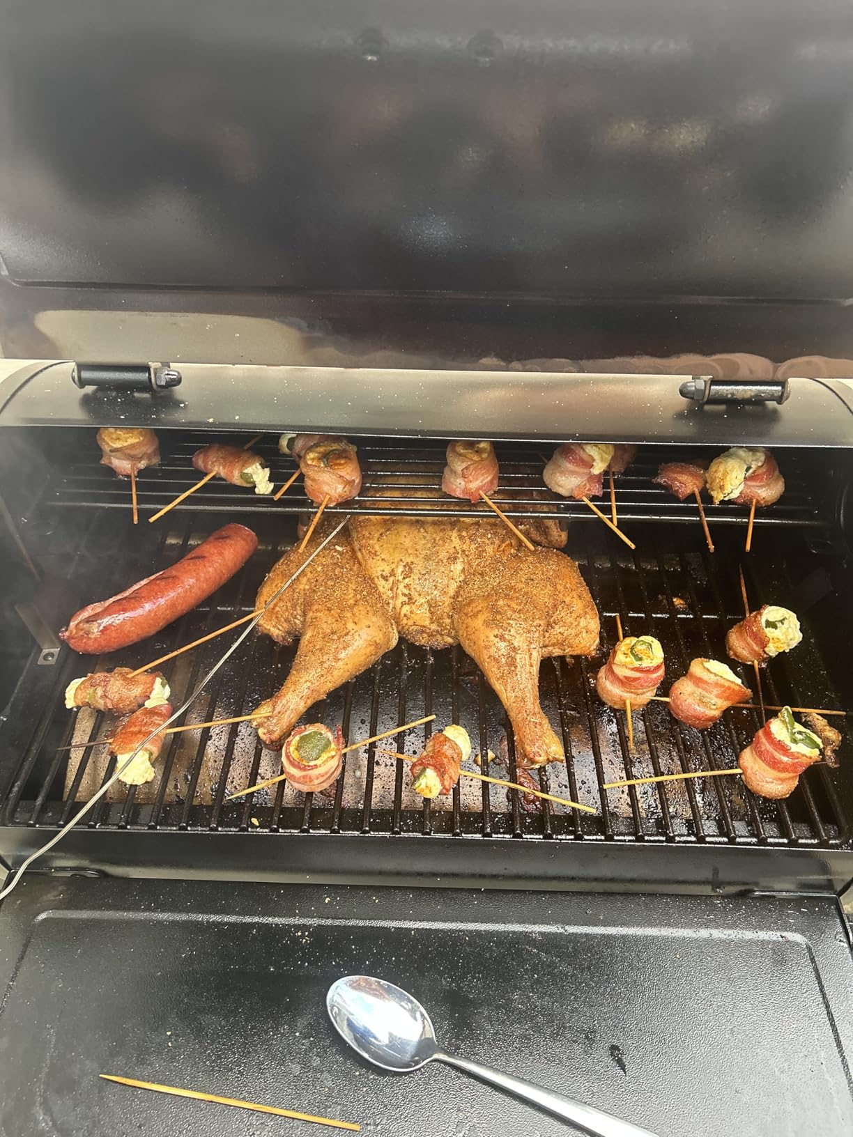 Z GRILLS ZPG-450A2 Wood Pellet Grill & Smoker, PID V2.1 Controller, 459 Sq in Cook Area, Foldbale Shelf, Meat Probe, Rain Cover, 8 in 1 BBQ Grill Outdoor Auto Temperature Control, Bronze - Customer Photo 1